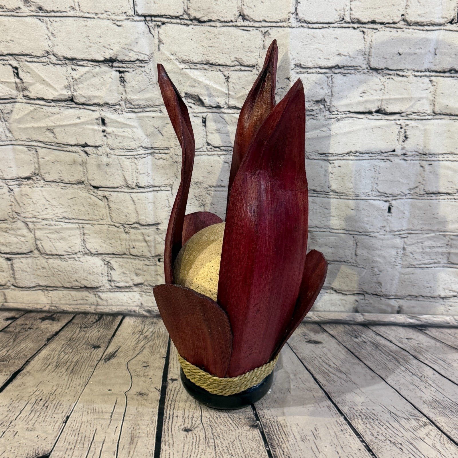 White Light Red Natural 45cm Tall Leaf Lamp Twist LED UK Mains Plug Design 22