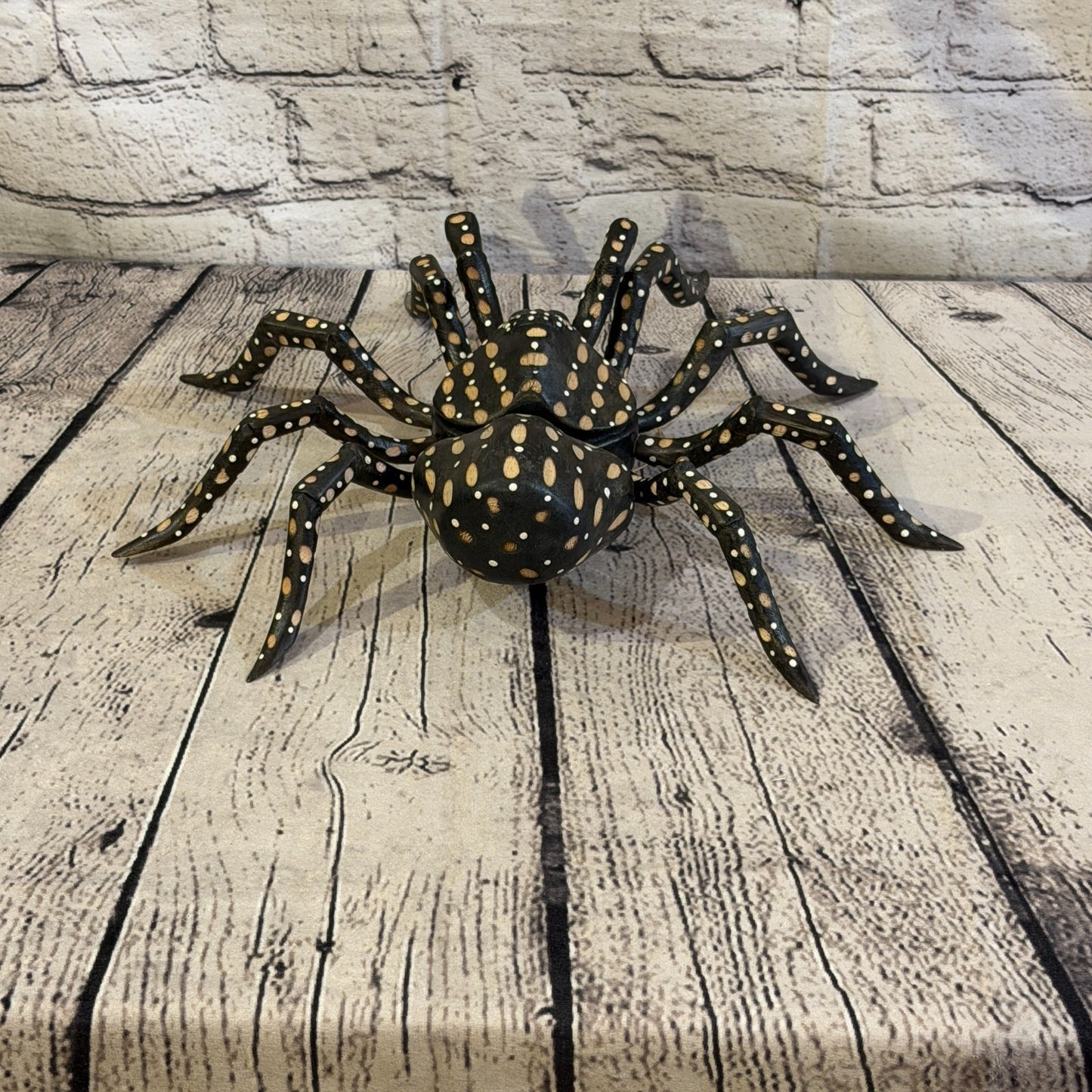 30cm x 25cm Brown Spots Wooden Spider Carving Hand Walking Tarantula Statue8