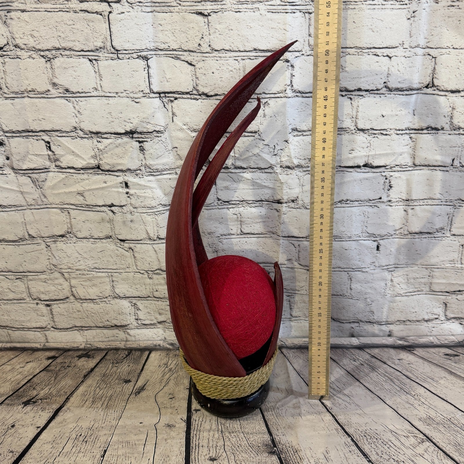Red Light Red Natural 55cm Tall Leaf Lamp Twist LED UK Mains Plug Design 65