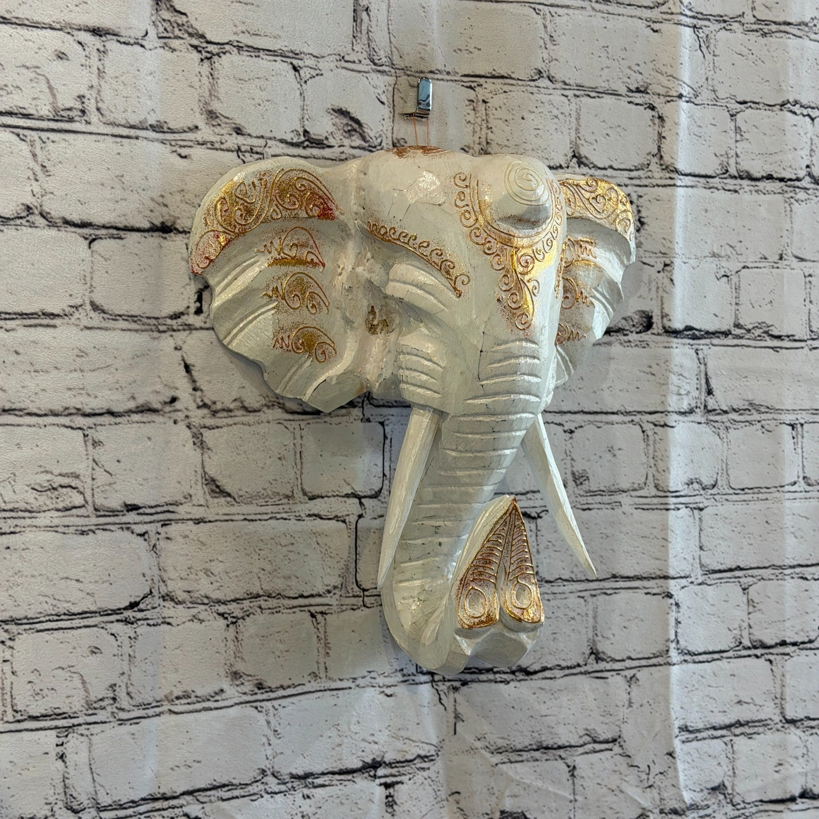 30cm x 30cm White Gold Painted Wood Elephant Head Wall Mounted Art Shabby0