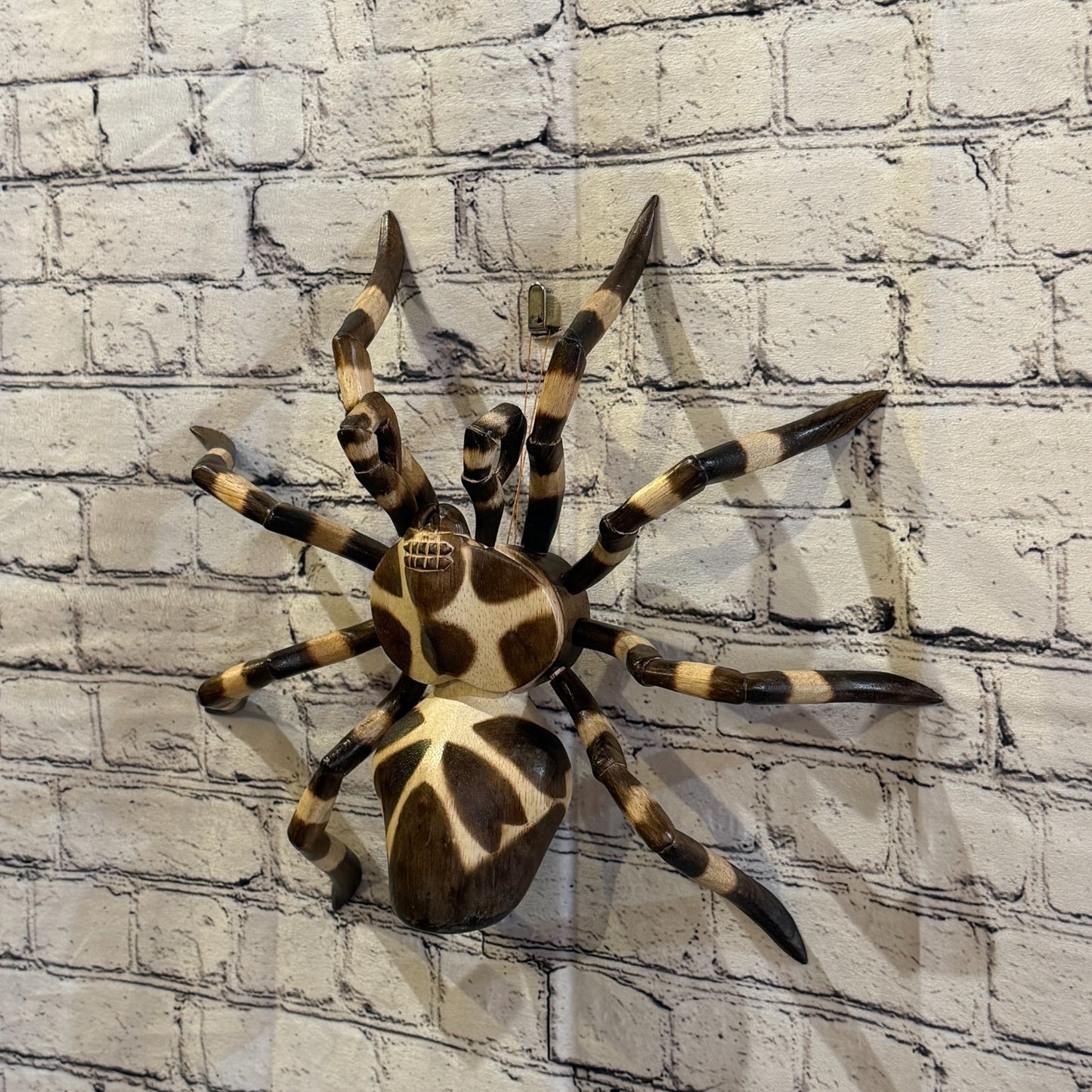40cm x 30cm Wooden Spider Carving Hand Carved Walking Spider Tarantula Statue1