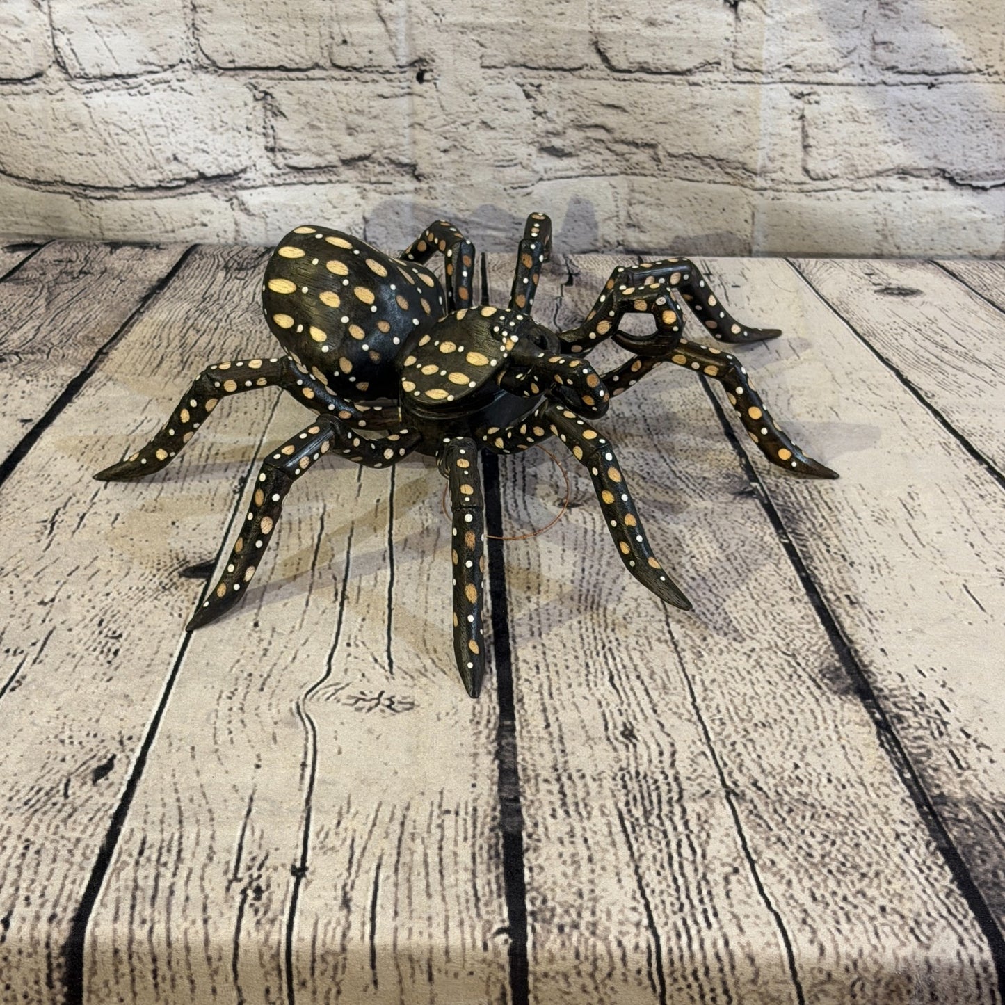 30cm x 25cm Brown Spots Wooden Spider Carving Hand Walking Tarantula Statue6