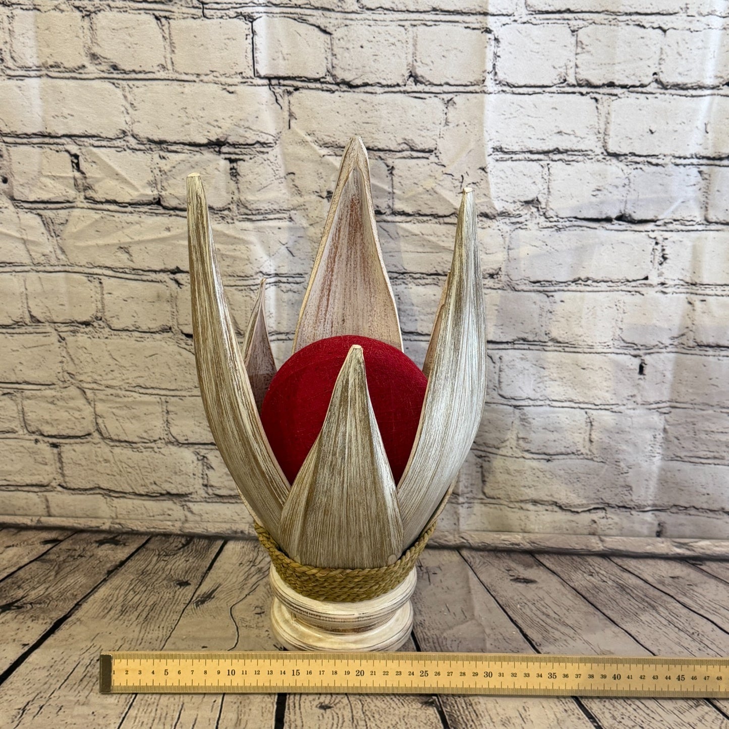 Red Light White Natural 40cm Tall Leaf Lamp Twist LED UK Mains Plug Design 114