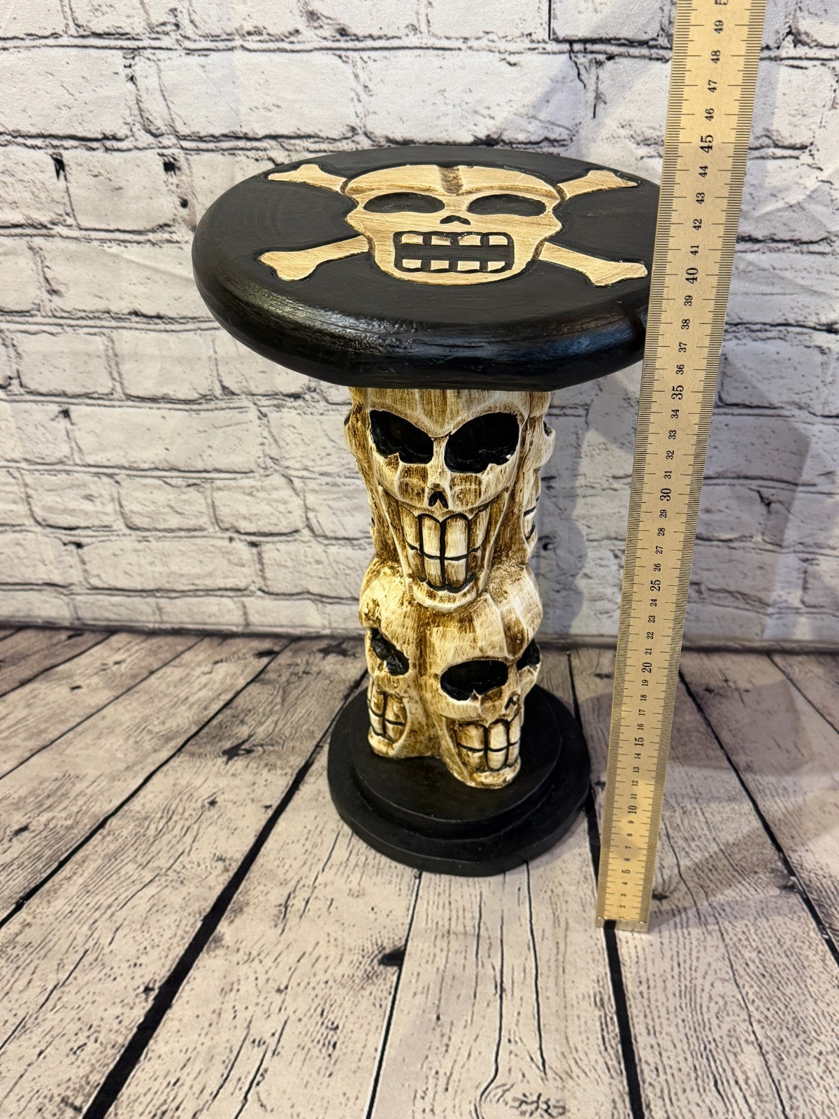 40cm x 25cm Skull Tower Round Wooden Coffee Table Bar Restaurant Garden Pub3