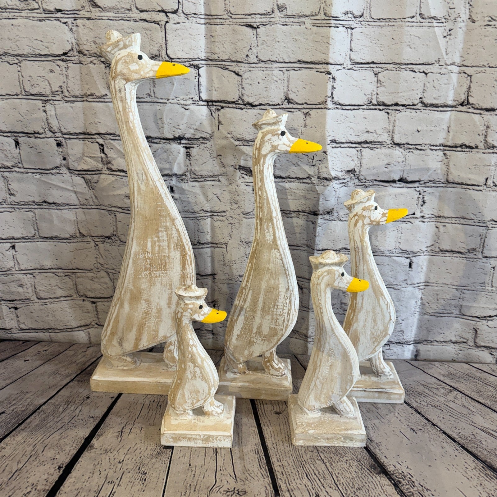Looking Forward 24cm Tall Wooden White Duckling Baby Duck Shabby Wood Fairtrade8