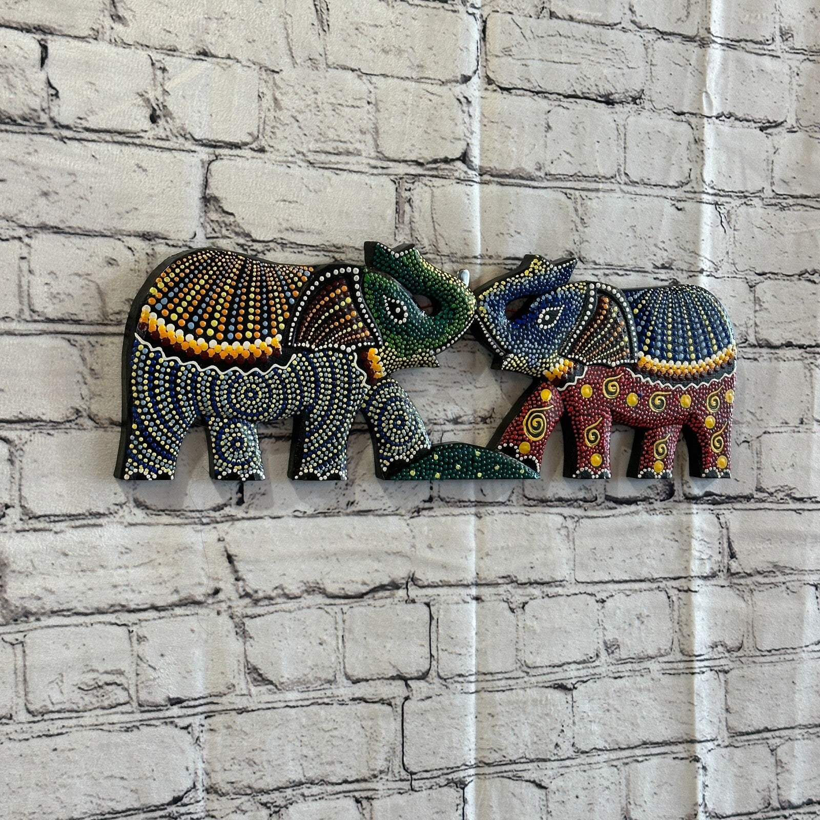 45cm 2 Elephants Carved Wooden Dot Painted Ethnic Tribal Tiki Wall Handmade No 21