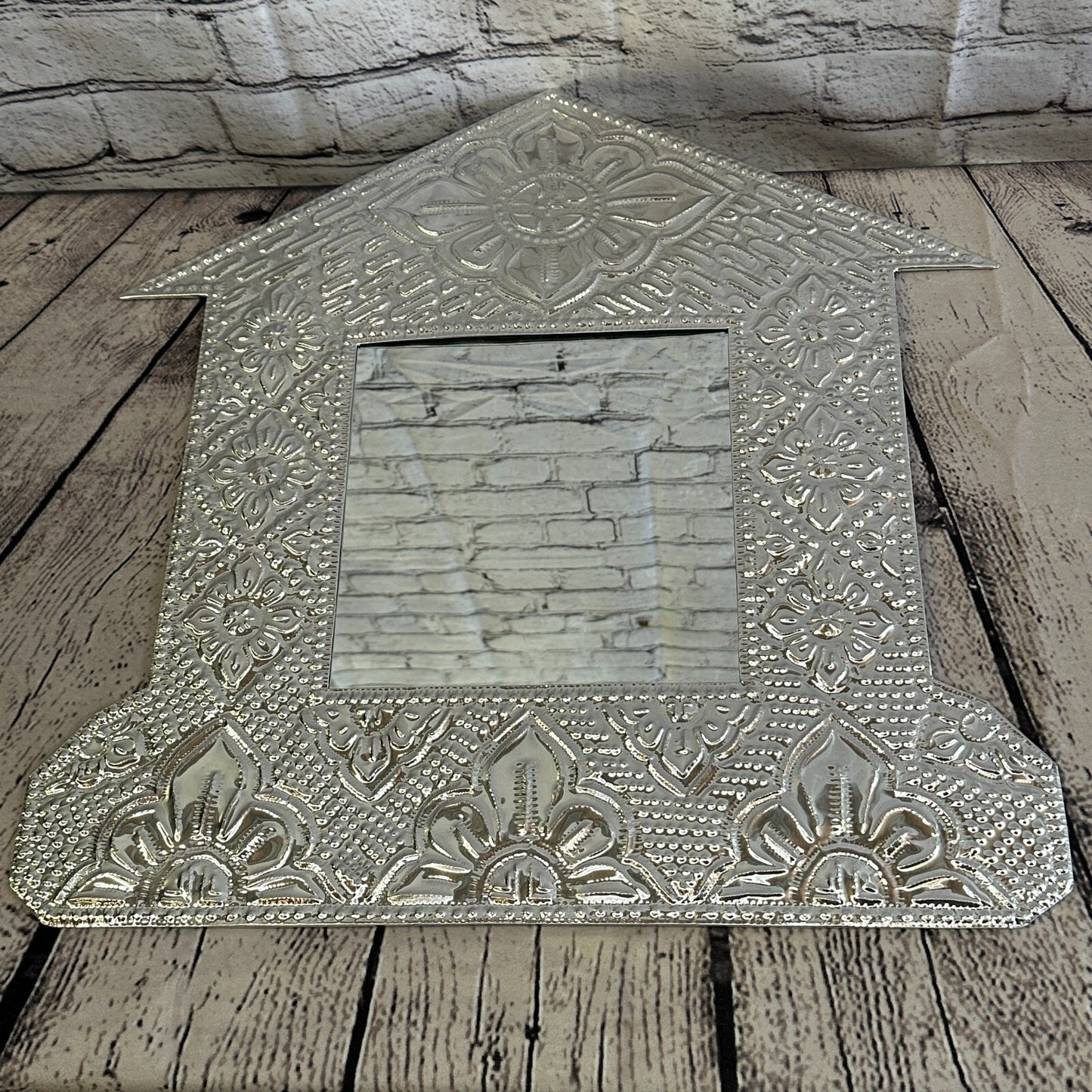 45cm Aluminium Stamped House Flower Mirror Wall Hangings for Home Decoration2