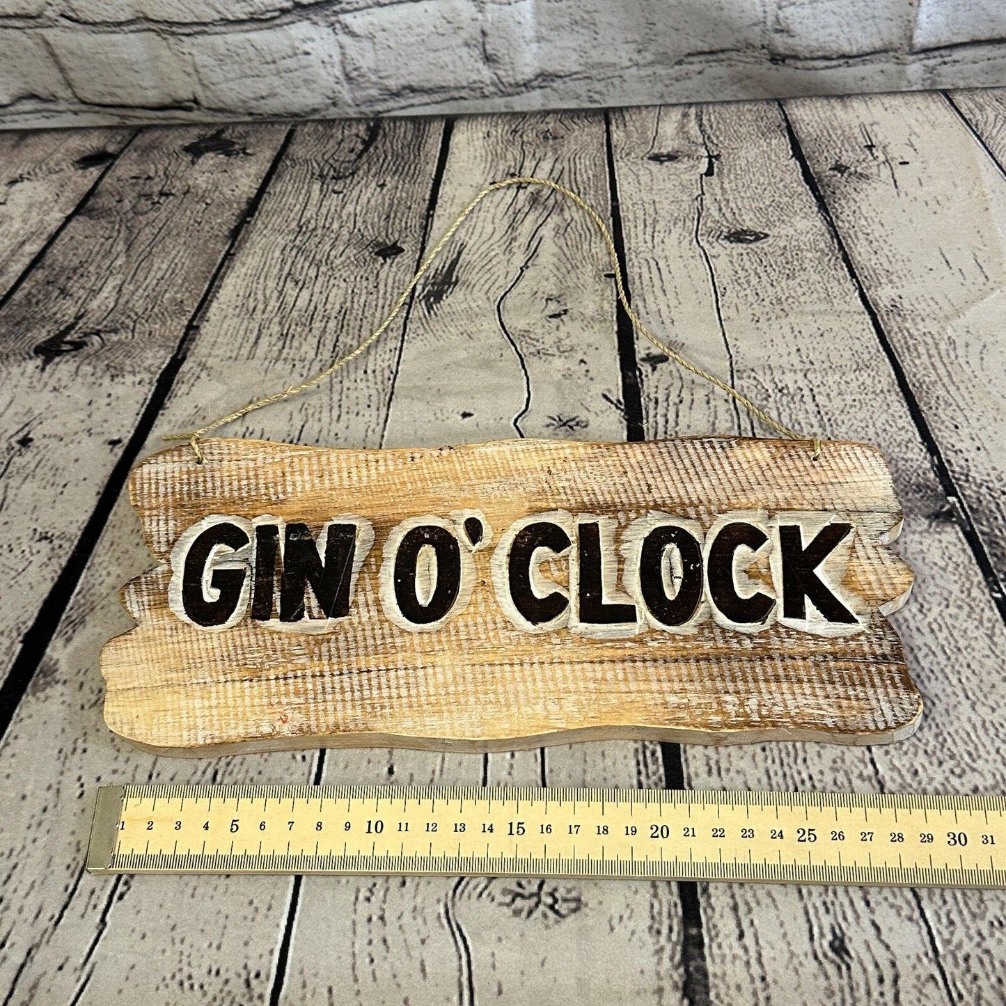 Gin O'Clock Word Sign Plaque Outdoor Garden Shed Den Bar Shop 30cm x 12cm4