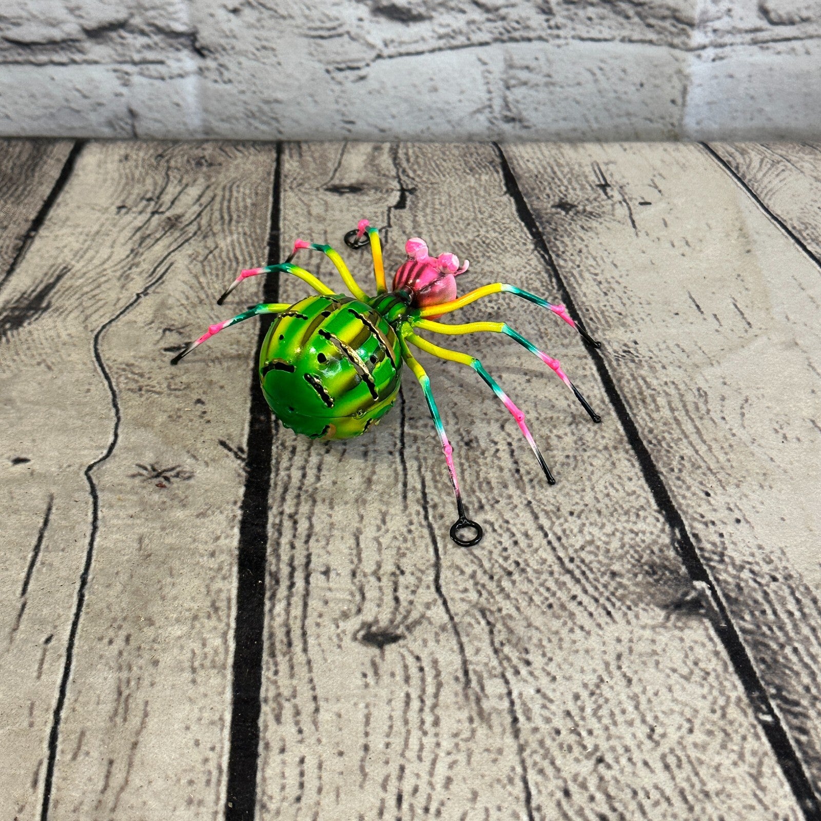 12cm x 8cm Green Pink Spider Bug Metal Tin Wall Hanging Ornament Painted Statue4