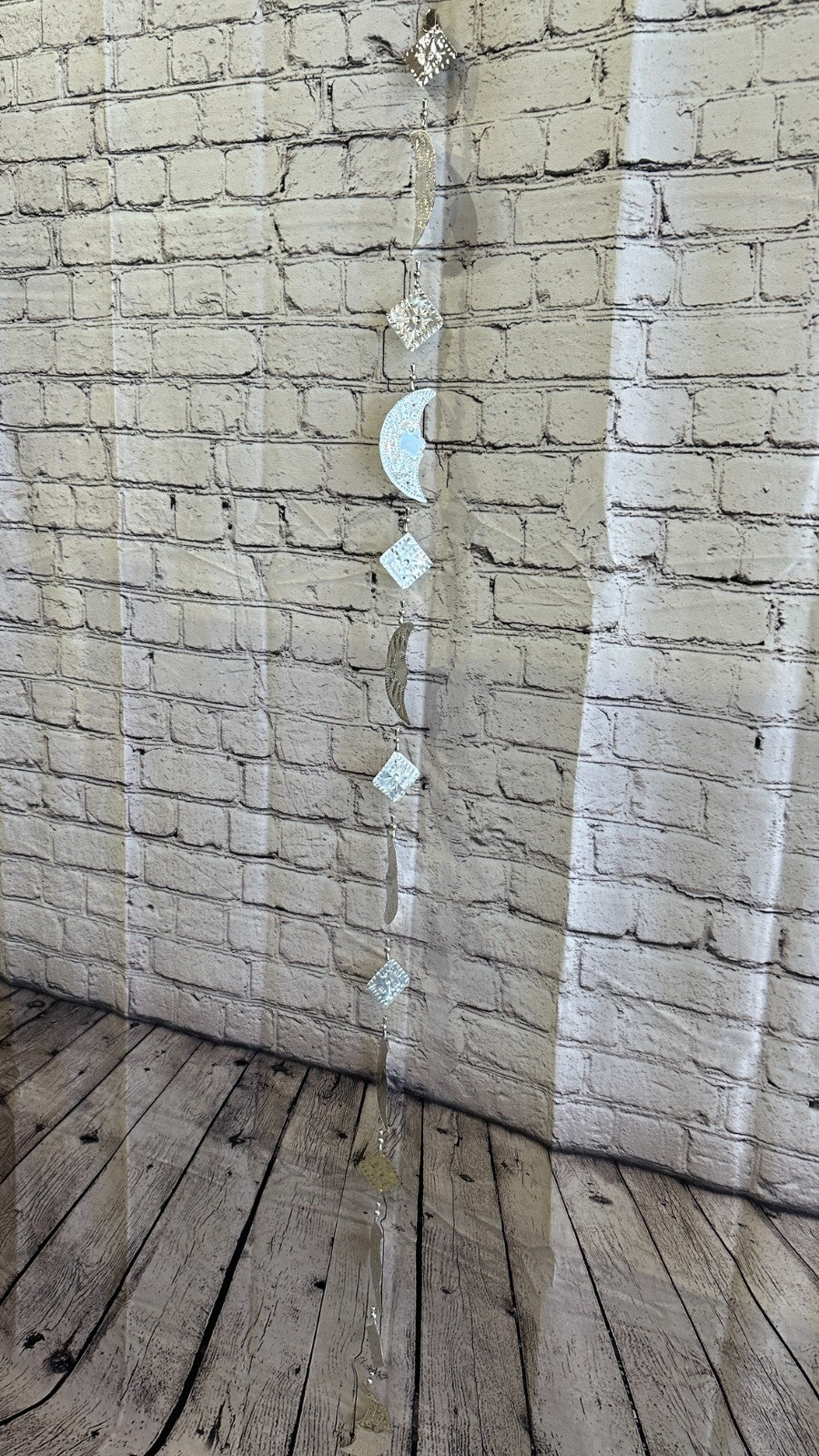 Aluminium Stamped Sitting Moon String Wall Hangings Home Decoration5