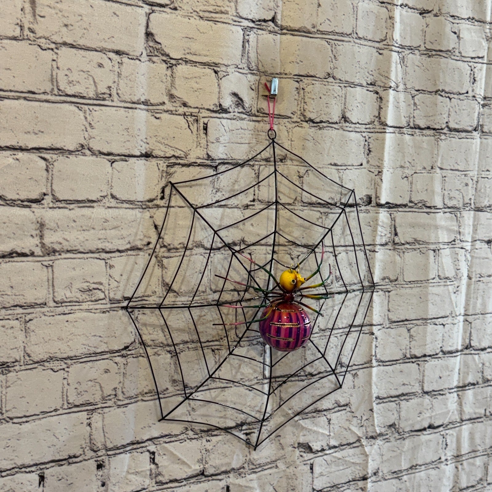 40cm x 40cm Purple Spider On Web Bug Metal Tin Wall Hanging Ornament Statue0