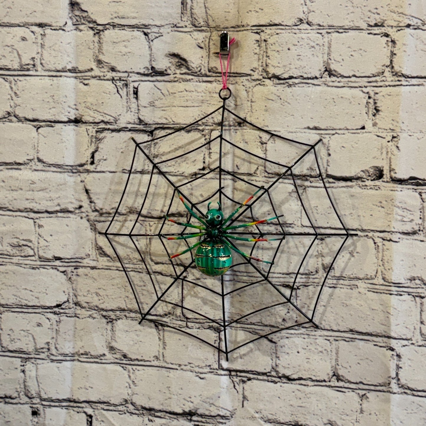 30cm x 30cm Green Spider On Web Bug Metal Tin Wall Hanging Ornament Statue2
