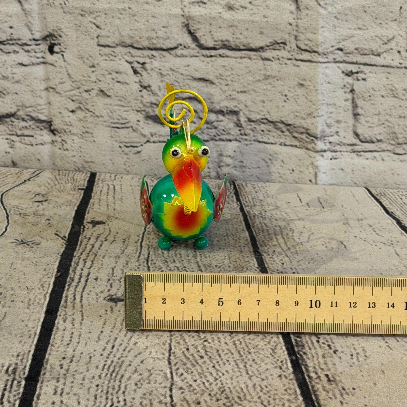 10cm x 10cm Small Colourful Bird Green Metal Tin Standing Ornament Statue7