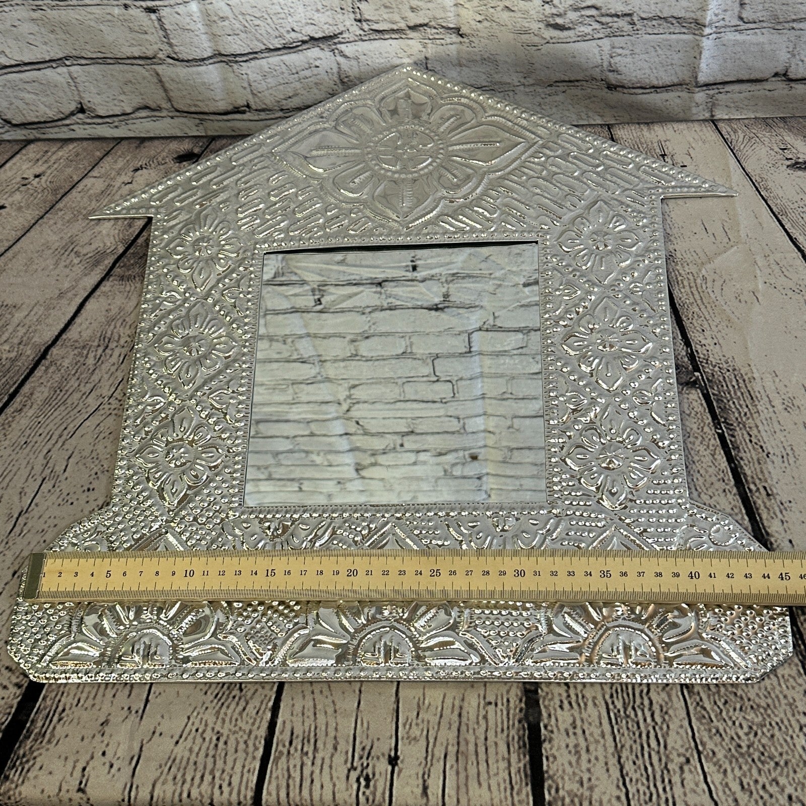 45cm Aluminium Stamped House Flower Mirror Wall Hangings for Home Decoration3