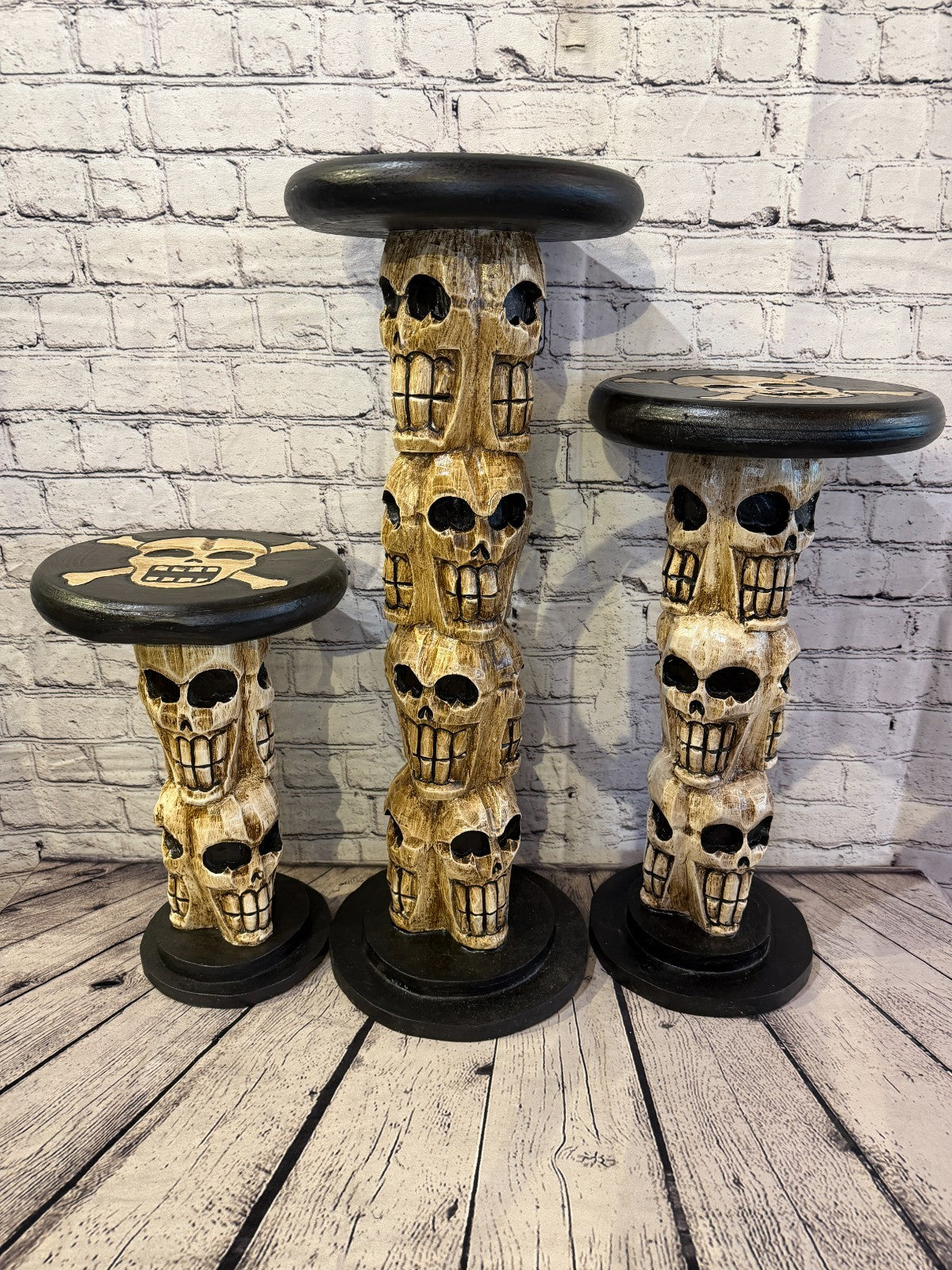 40cm x 25cm Skull Tower Round Wooden Coffee Table Bar Restaurant Garden Pub8