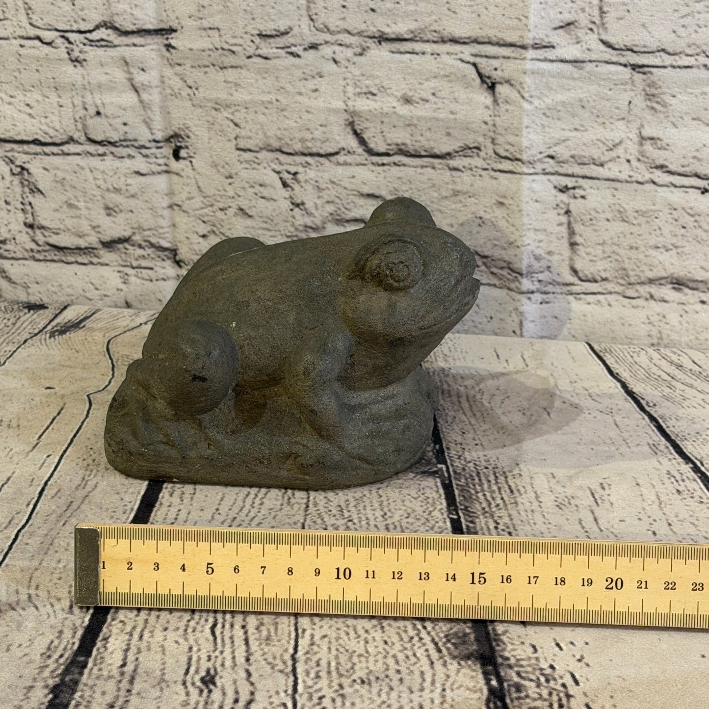 Standing Pond Frog Stone Garden 15cm x 10cm Ornament Indoor Statue Hindu6