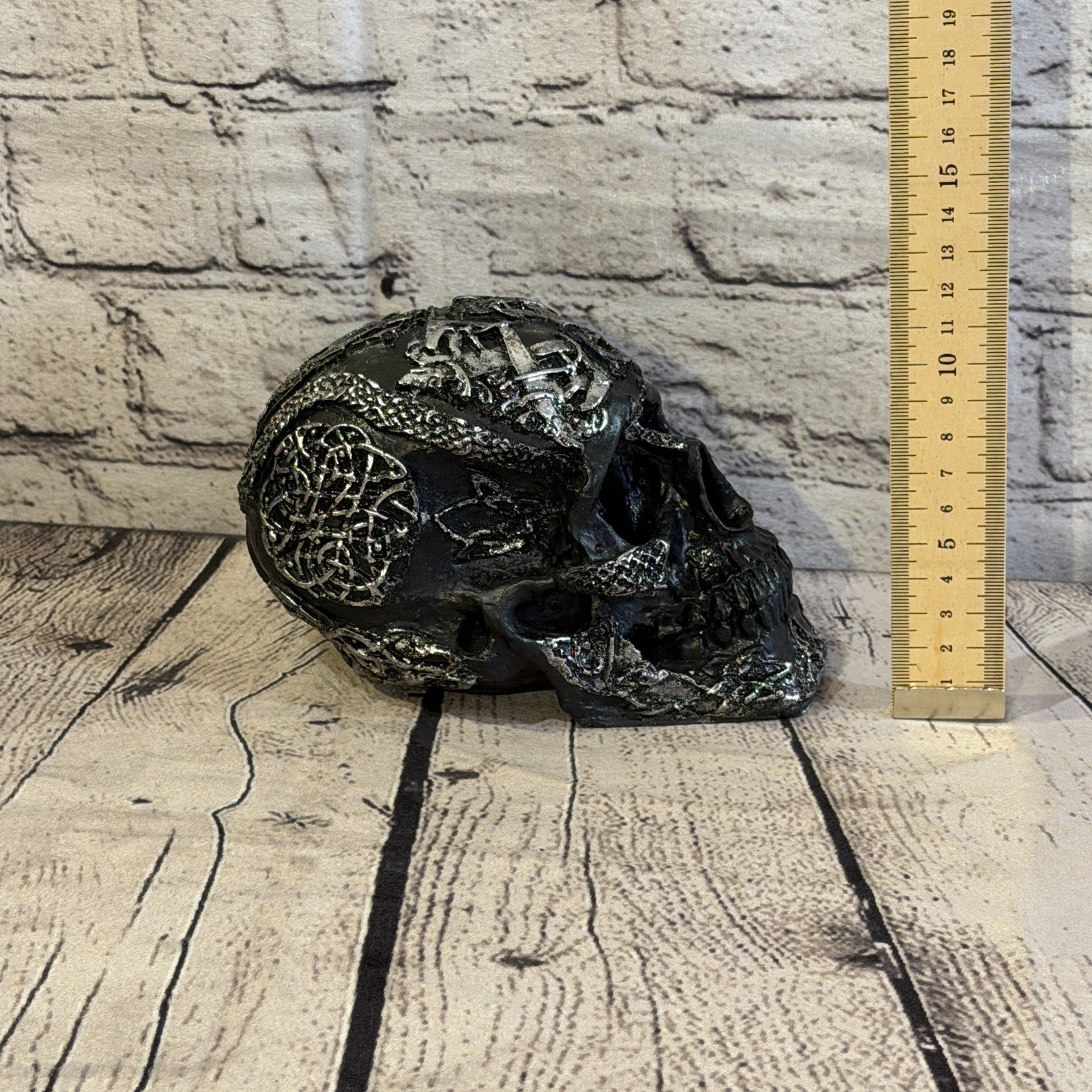 Black Silver 15cm x 10cm Gothic Celtic Knot Skull Crucifix Statue Resin5