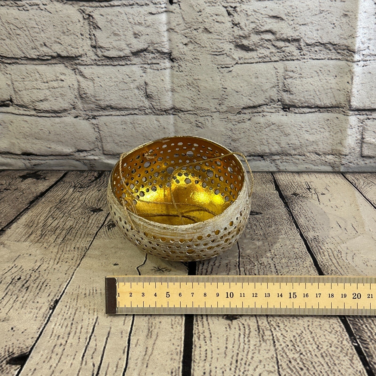 White Coconut Shell Hanging Basket Orchid Planter Balcony Decorative Vase4