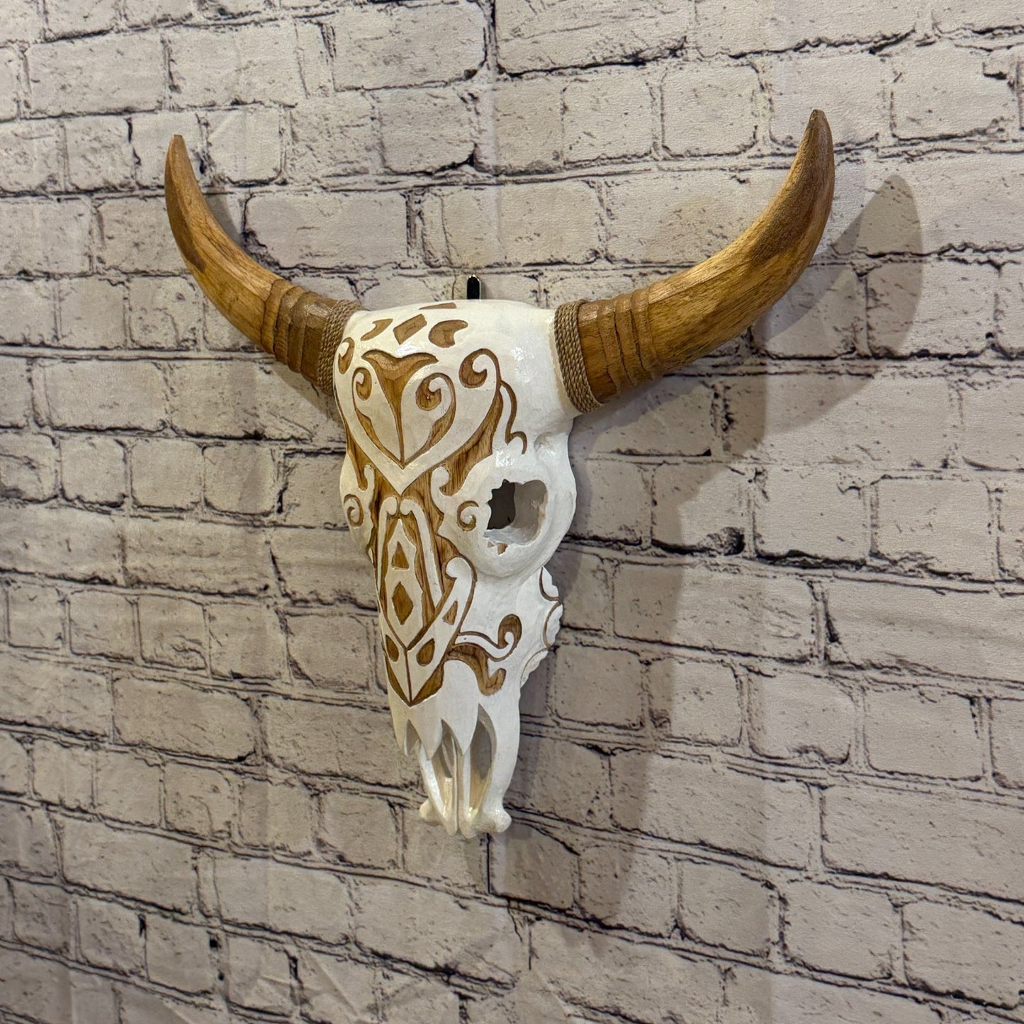 45cm x 45cm White Light Painted Wood Cow Skull Head Wall Mounted Art Shabby1