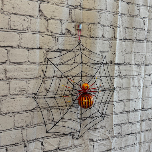 40cm x 40cm Red Spider On Web Bug Metal Tin Wall Hanging Ornament Statue0