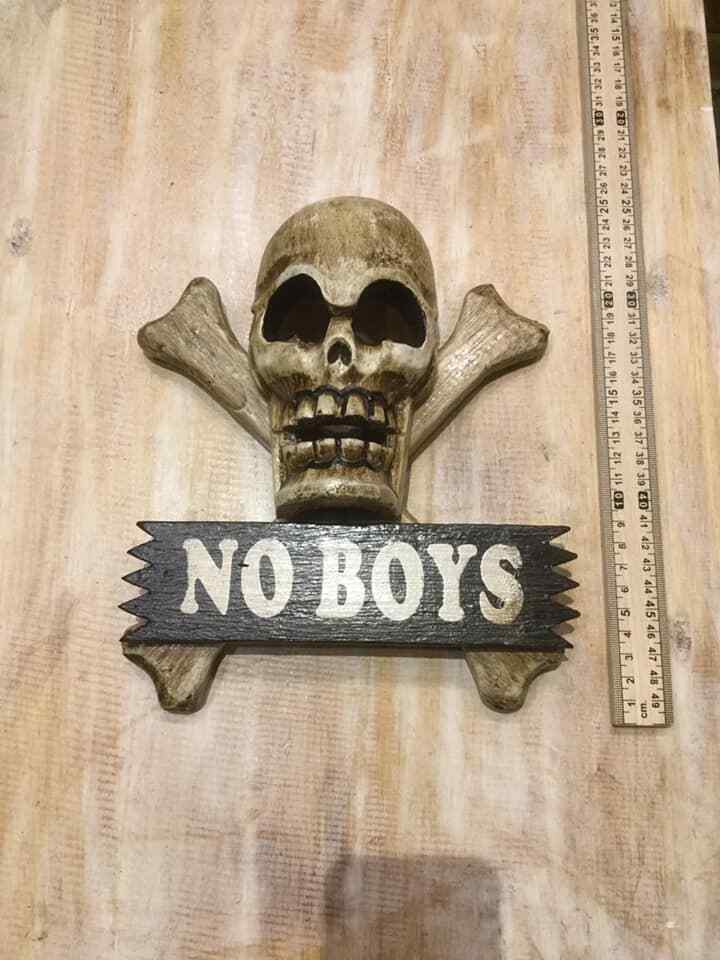 Skull & Crossbones No Boys Pirate Sign Door Plaque 20cm x20cm Handmade Wood3