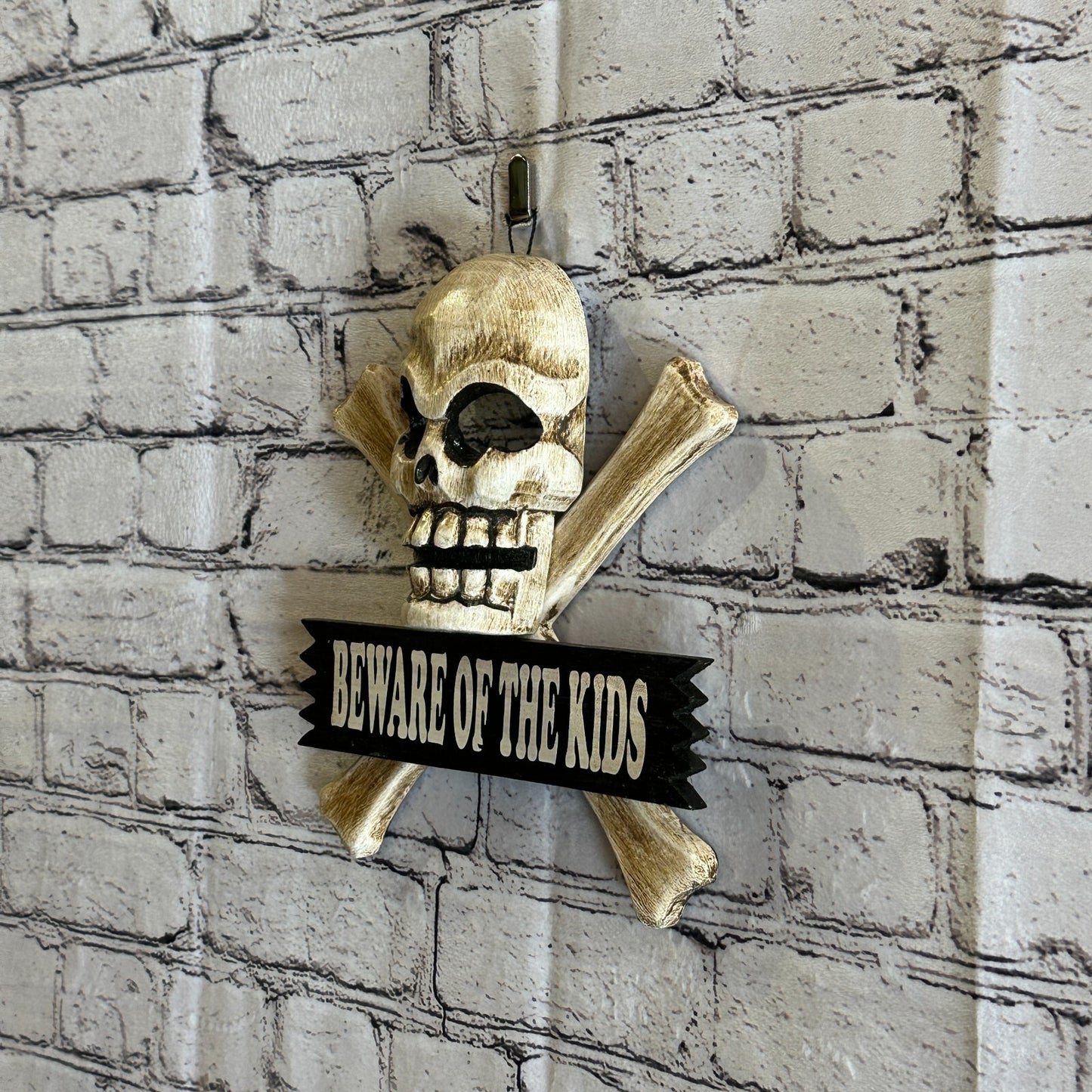 Skull Crossbones Beware Of The Kids Pirate Sign Door Plaque 20cm x 20cm Handmade1