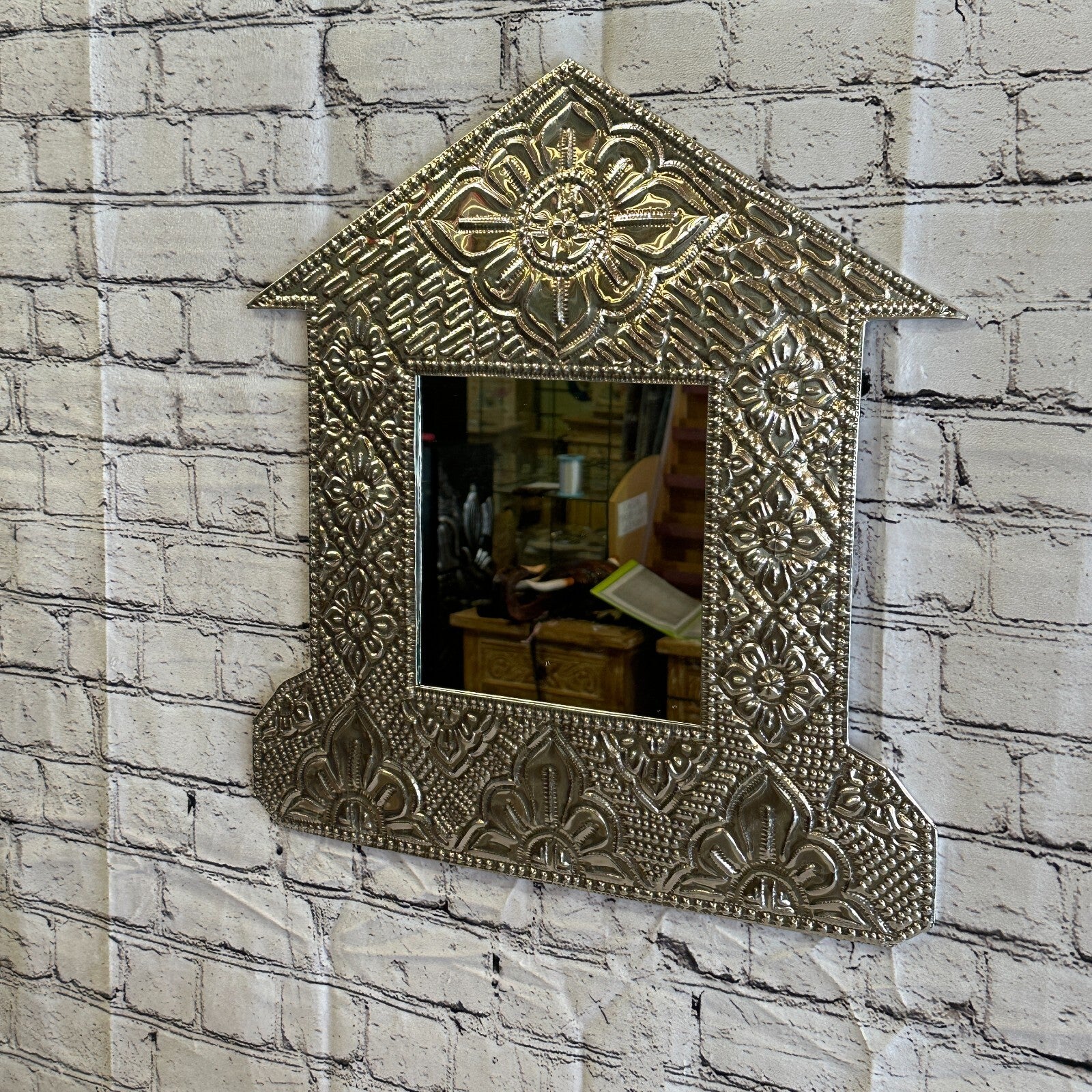 45cm Aluminium Stamped House Flower Mirror Wall Hangings for Home Decoration1