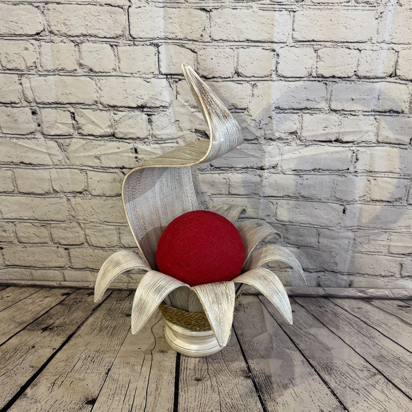 Red Light White Natural 50cm Tall Leaf Lamp Twist LED UK Mains Plug Design 72