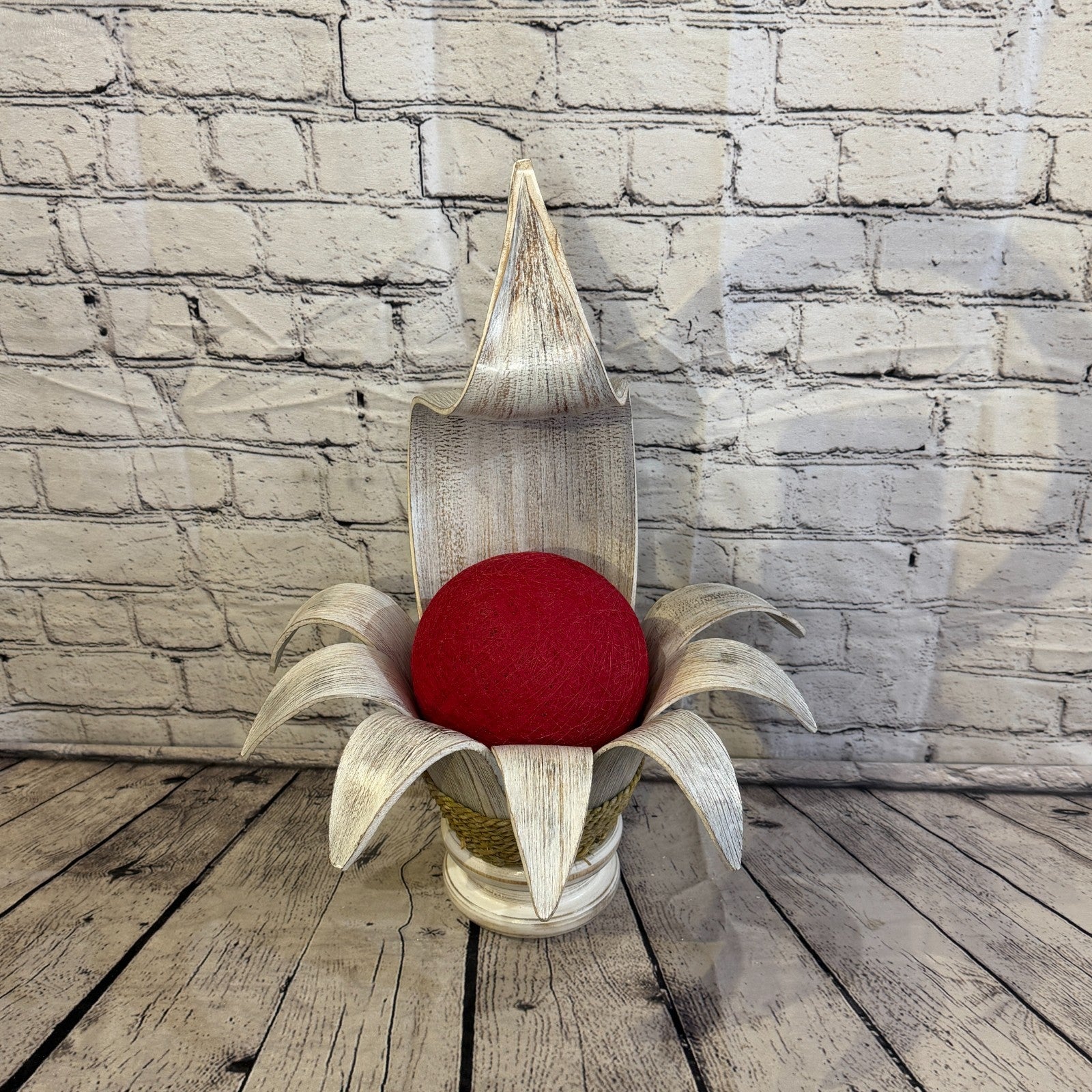 Red Light White Natural 50cm Tall Leaf Lamp Twist LED UK Mains Plug Design 71