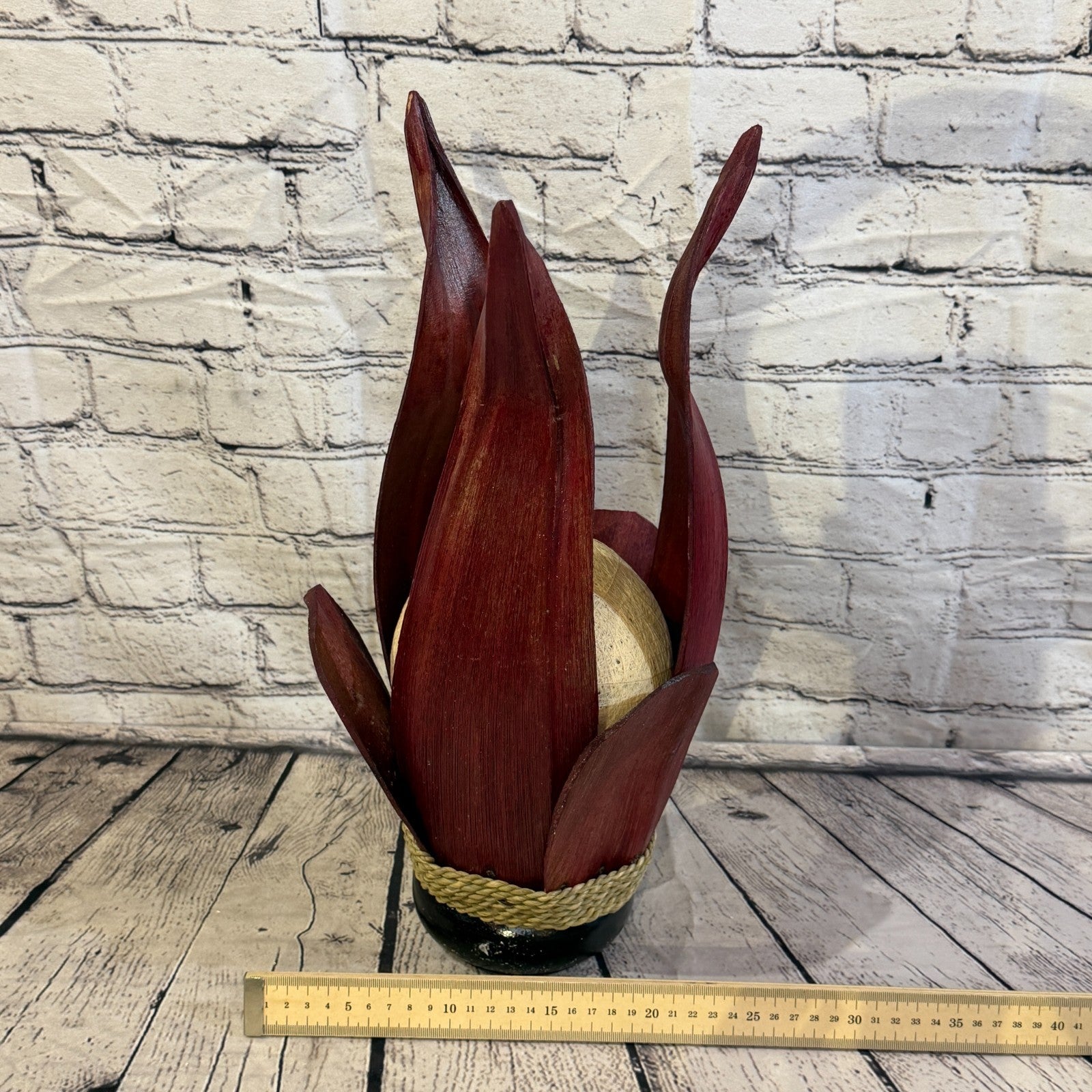 White Light Red Natural 45cm Tall Leaf Lamp Twist LED UK Mains Plug Design 25