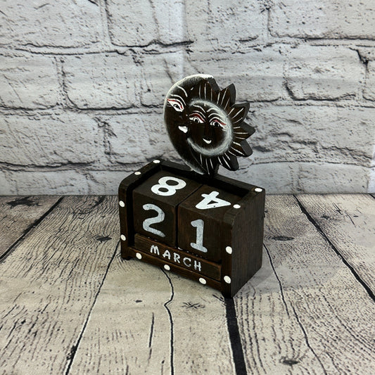15cm Brown Sun Moon Vintage Style Wooden Perpetual Eternal Calendar Blocks Day0