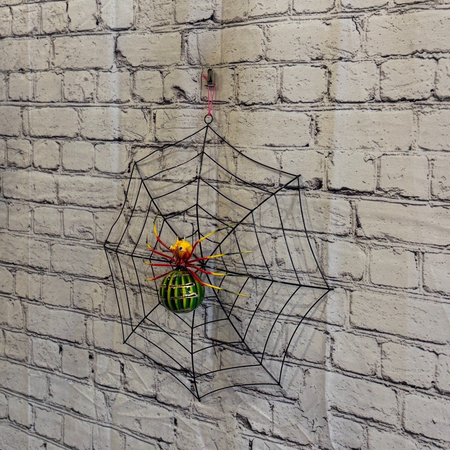 40cm x 40cm Green Spider On Web Bug Metal Tin Wall Hanging Ornament Statue1