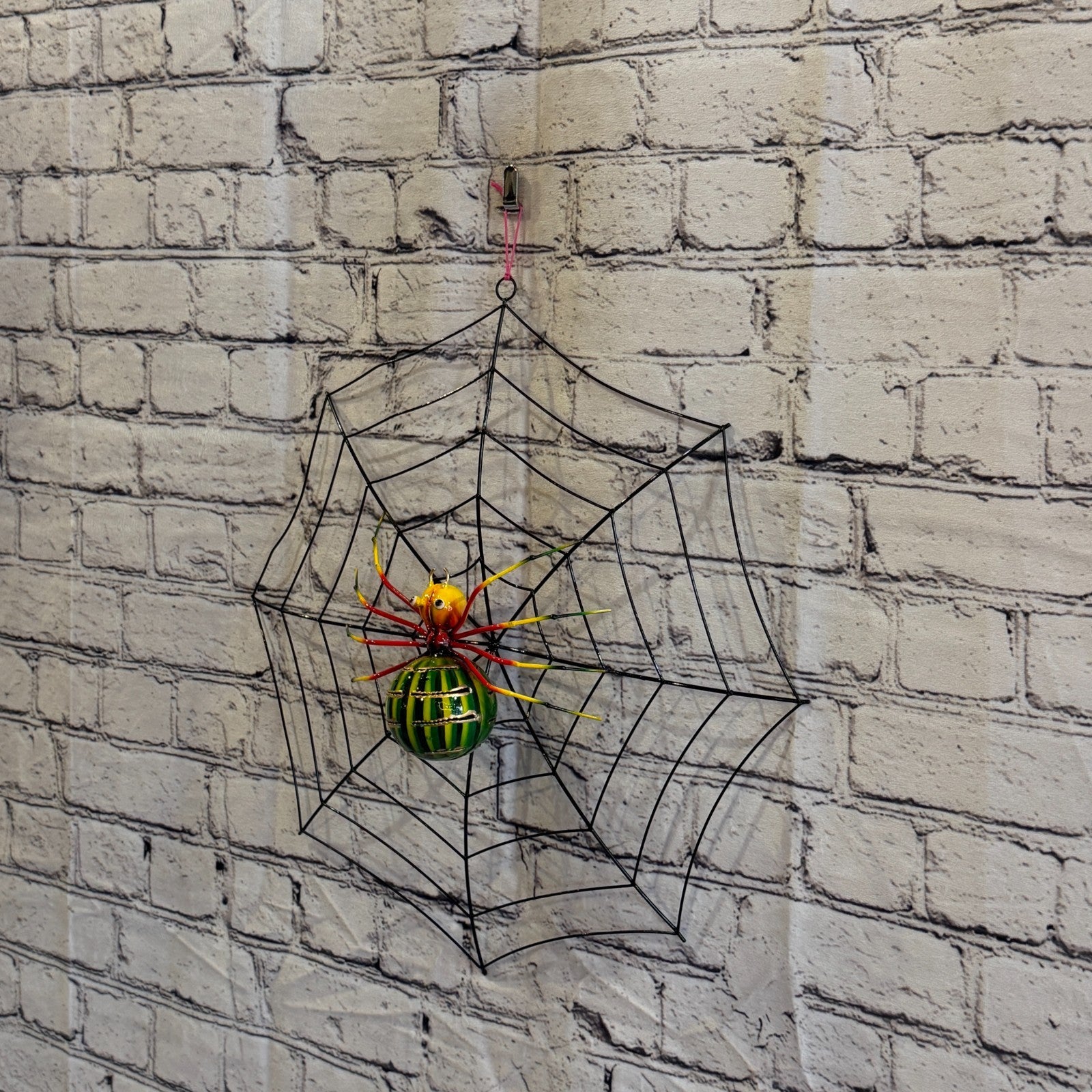 40cm x 40cm Green Spider On Web Bug Metal Tin Wall Hanging Ornament Statue1