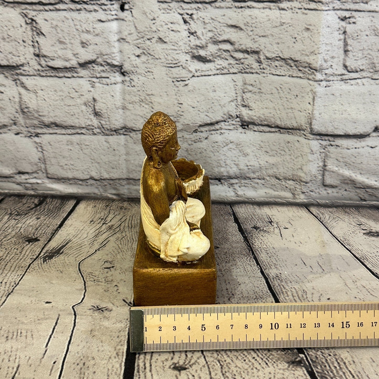White & Bronze 15cm x 15cm Thai Buddha Tea Light Holder Statue Resin Hindu8