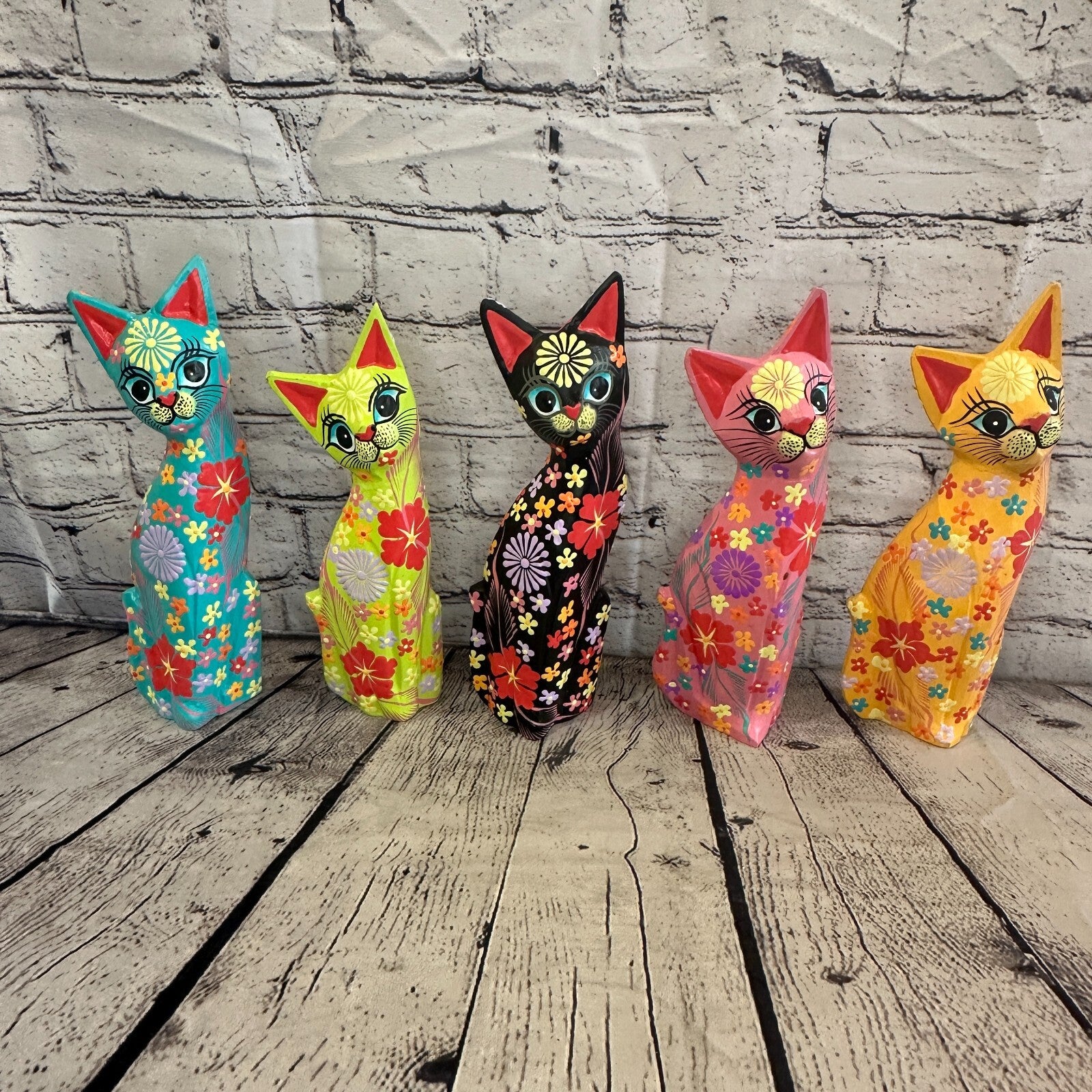 Green Flat Back Wooden Cat With Flower Pattern 15cm x 8cm Handmade and Fairtrade6