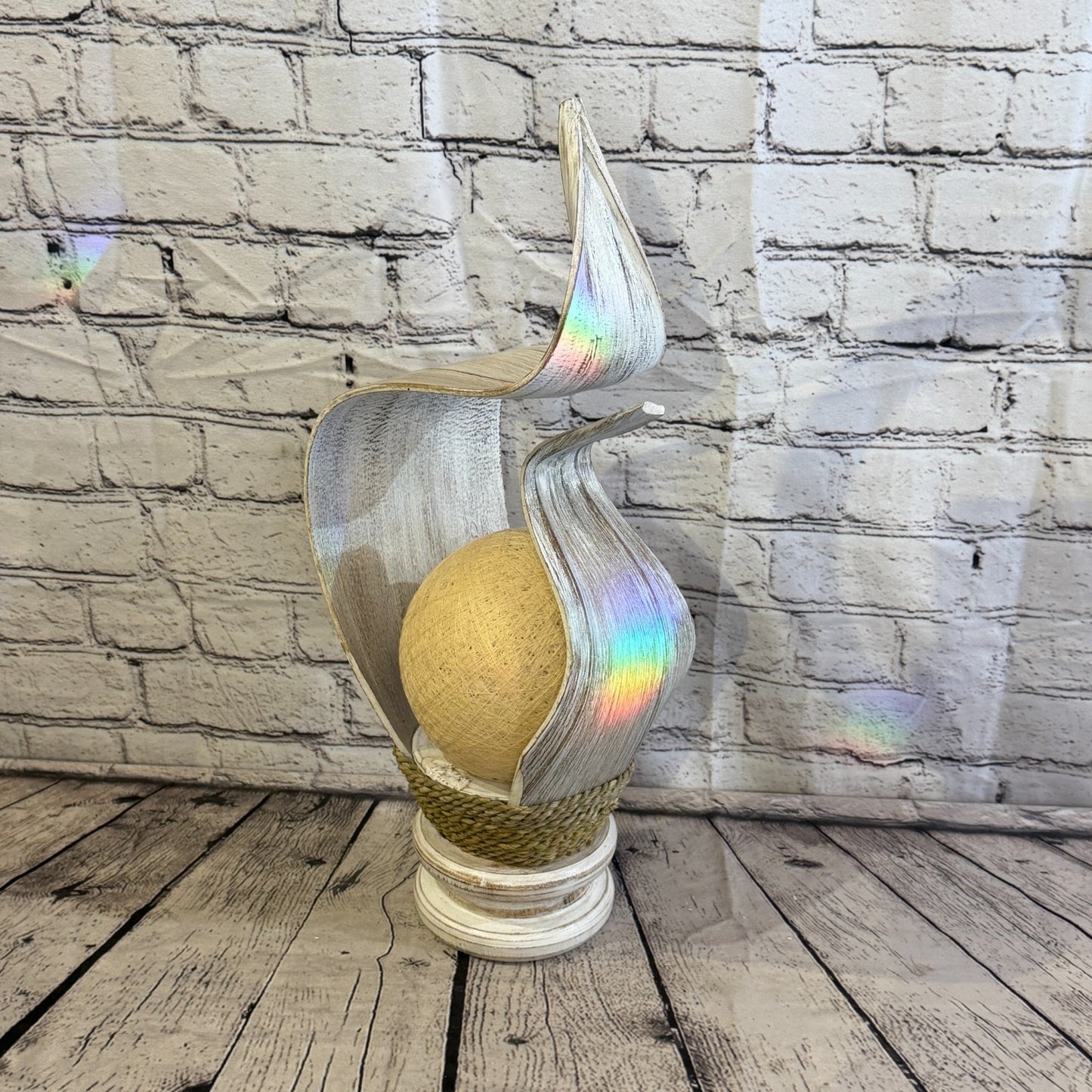 White Light White Natural 50cm Tall Leaf Lamp Twist LED UK Mains Plug Design 102