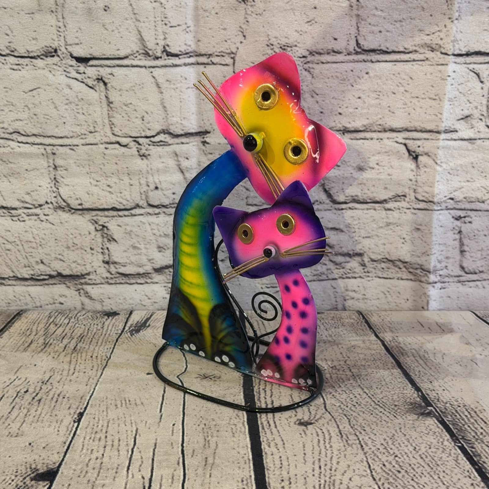 25cm x 15cm Double Cat Bright Vibrant Metal Tin Standing Ornament Statue1