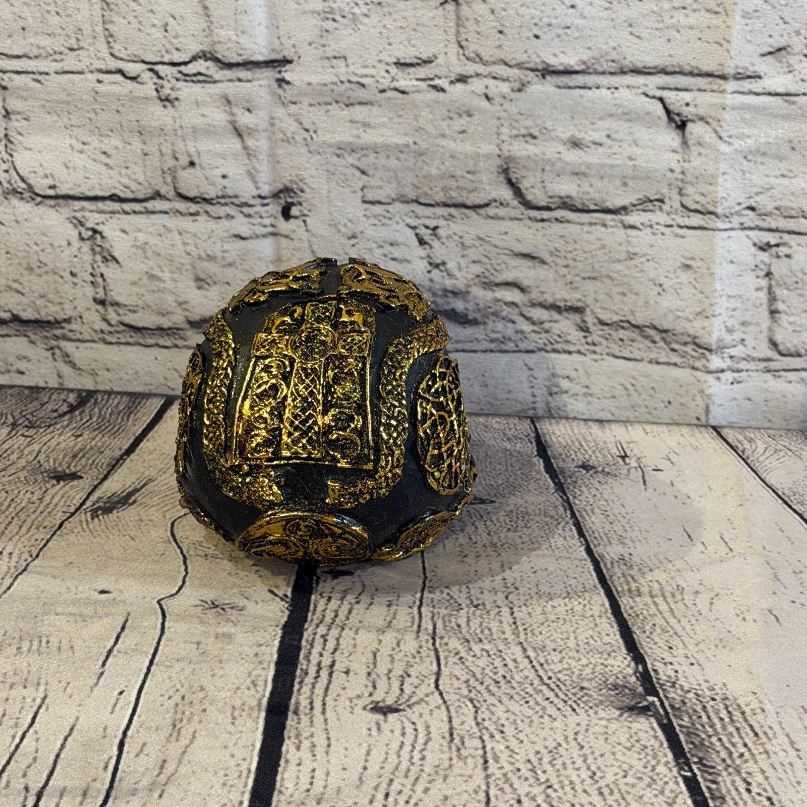 Black Gold 15cm x 10cm Gothic Celtic Knot Skull Crucifix Statue Resin4
