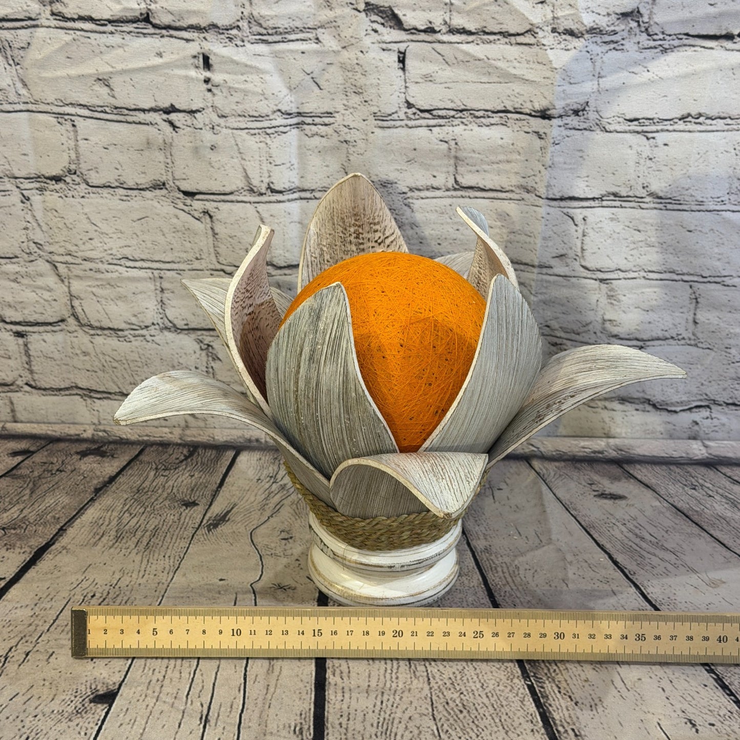 Orange Light White Natural 25cm Tall Leaf Lamp Twist LED UK Mains Plug Design 94