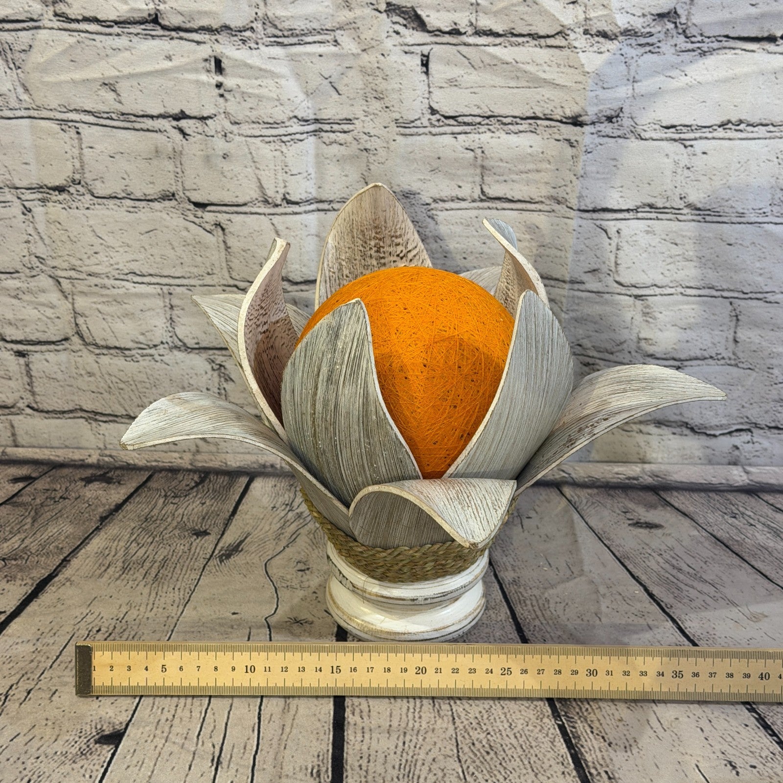 Orange Light White Natural 25cm Tall Leaf Lamp Twist LED UK Mains Plug Design 94