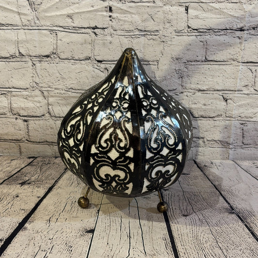 30cm x 20cm Metal Fabric White Moroccan Style Tall Lamp Twist LED UK Mains Plug0