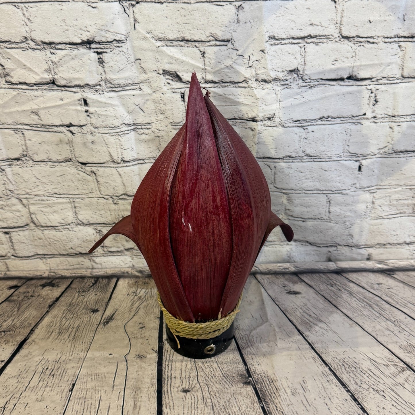 White Light Red Natural 40cm Tall Leaf Lamp Twist LED UK Mains Plug Design 54