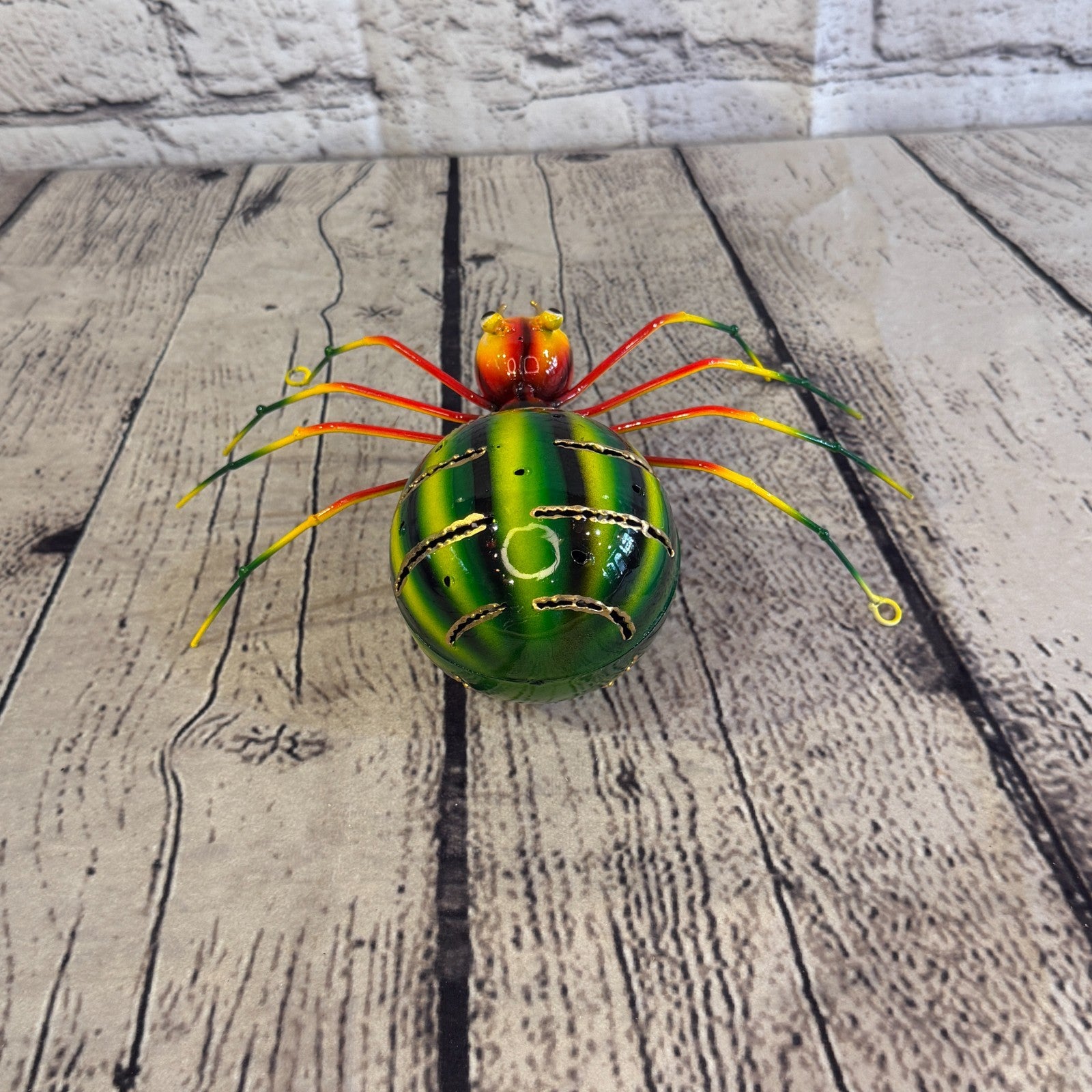 20cm x 15cm Small Colourful Green Spider Metal Tin Standing Ornament Statue4