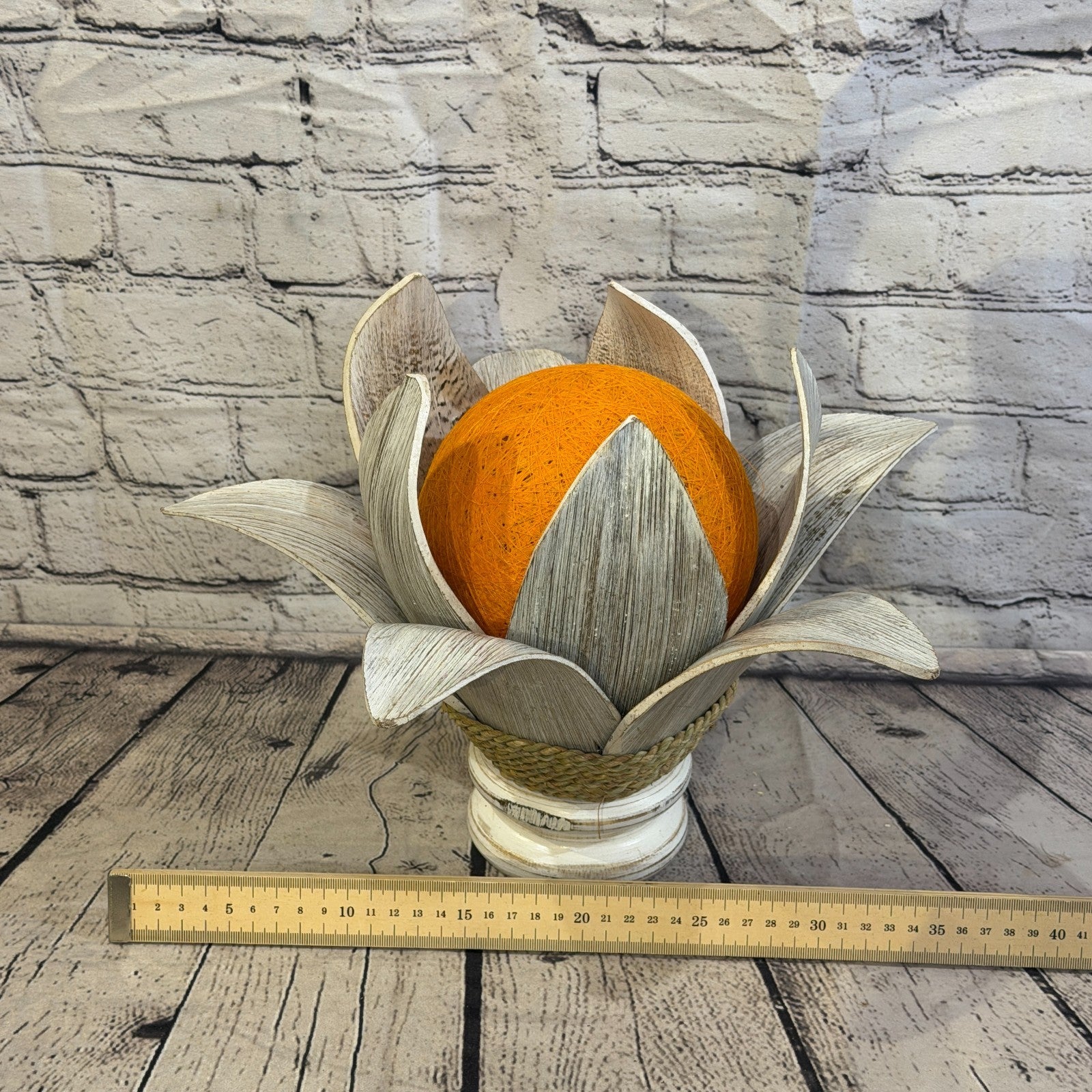Orange Light White Natural 25cm Tall Leaf Lamp Twist LED UK Mains Plug Design 95