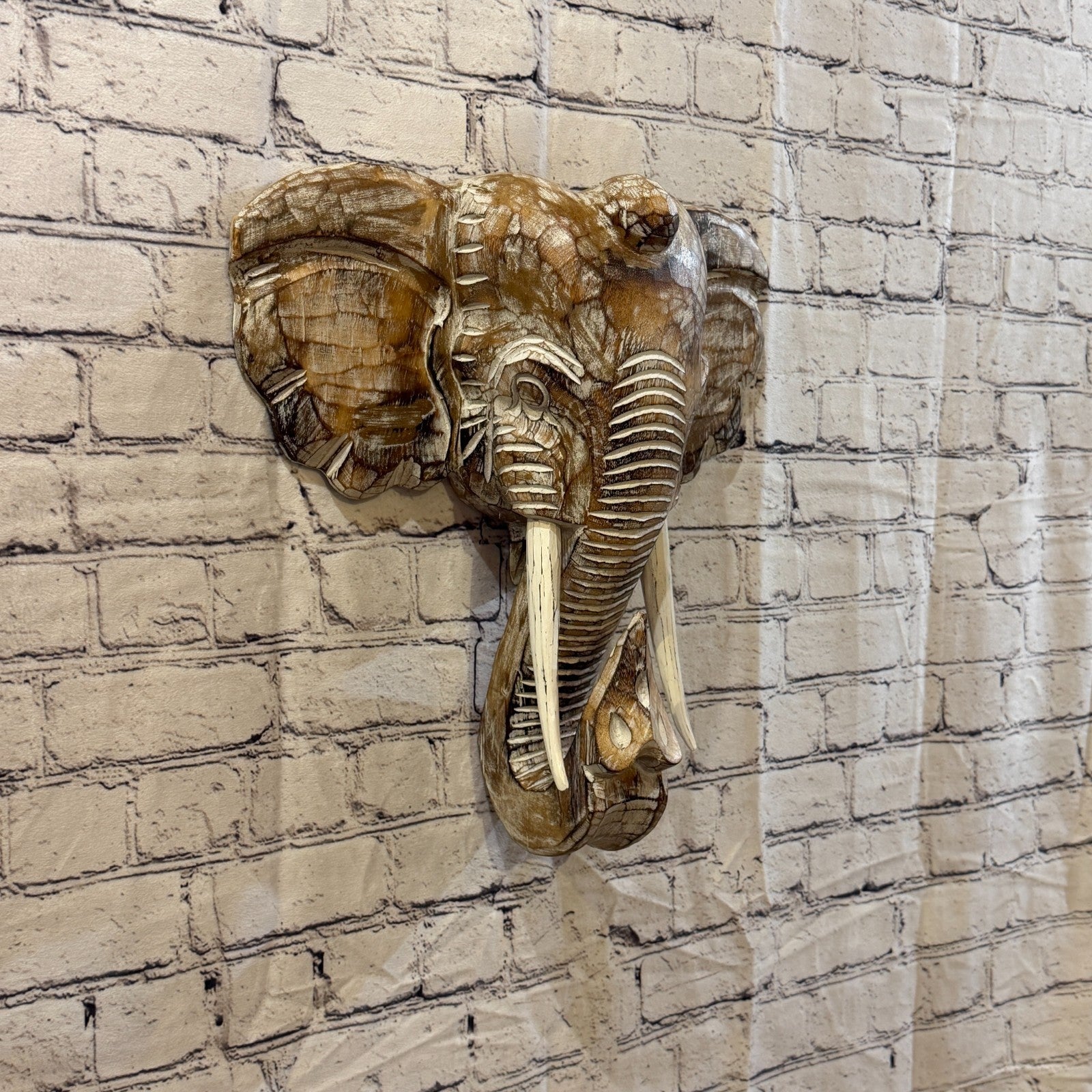35cm x 35cm Plain Brown Painted Wood Elephant Head Wall Mounted Art Shabby0