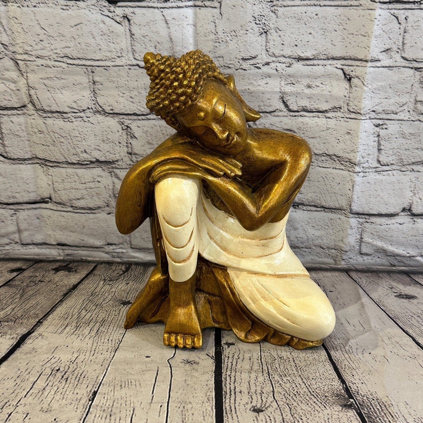 White & Bronze 30cm x 20cm Thai Kneeling Buddha Sitting  Statue Resin Hindu0