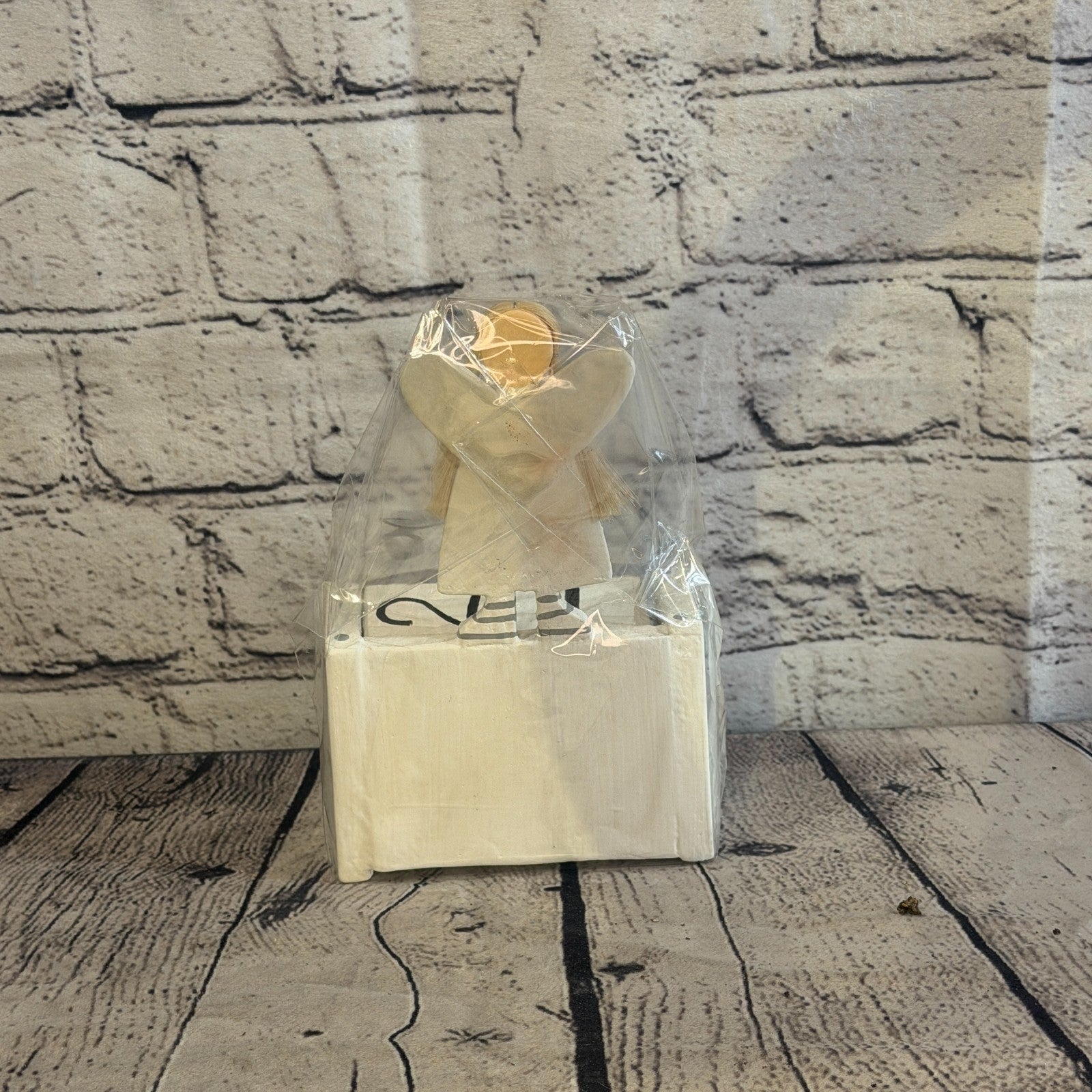 15cm White Hand Carved Painted Wooden Angel Block Calendar for Desk Display4