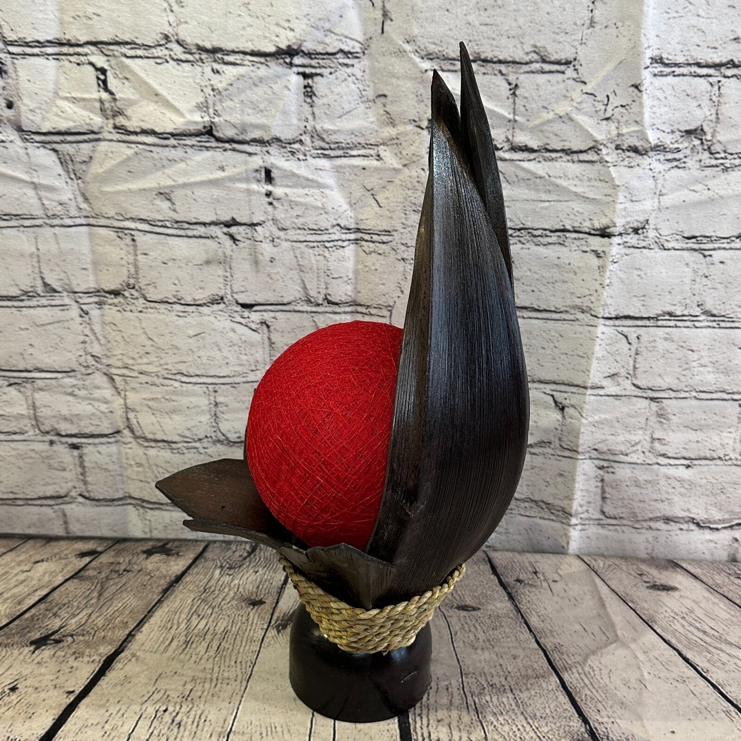 Red Brown Leaf Natural 40cm Tall Leaf Lamp Twist LED UK Mains Plug Design 92