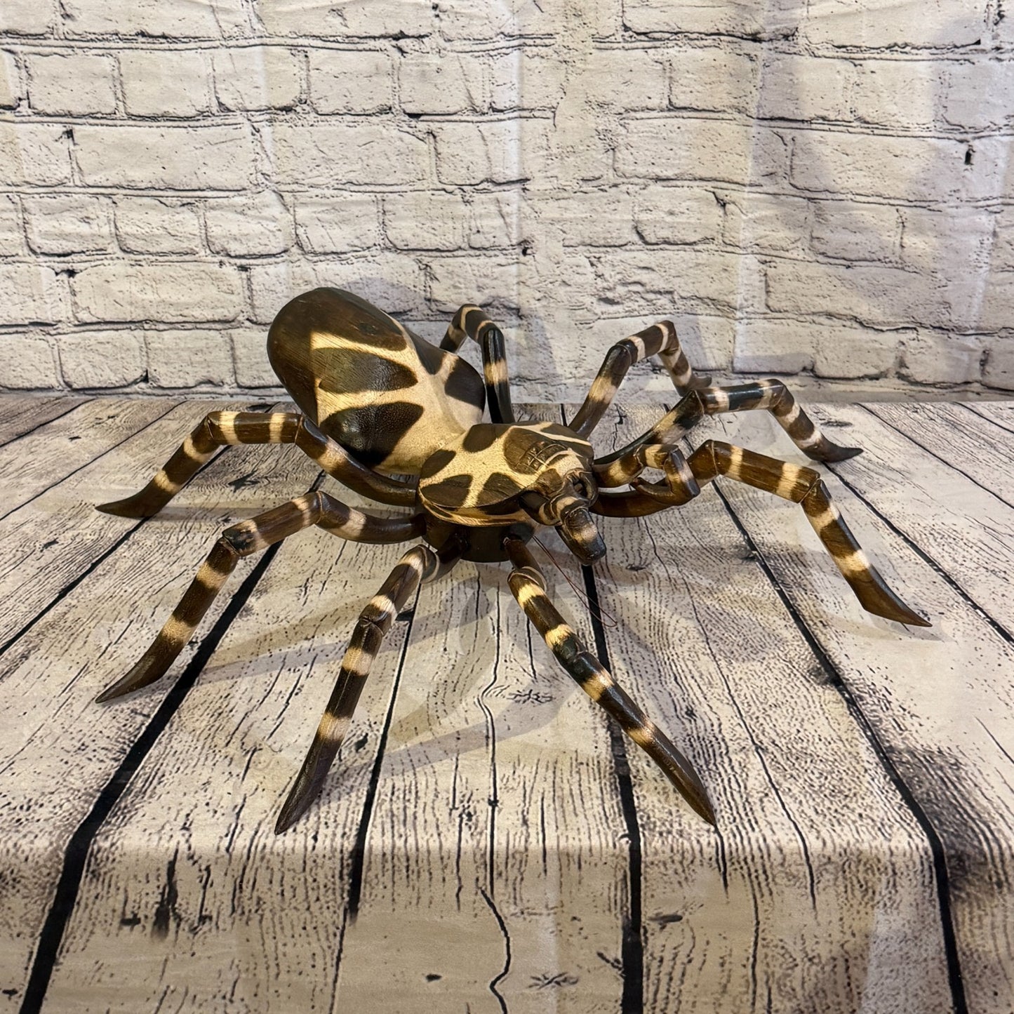 45cm x 35cm Wooden Spider Carving Hand Carved Walking Spider Tarantula Statue5