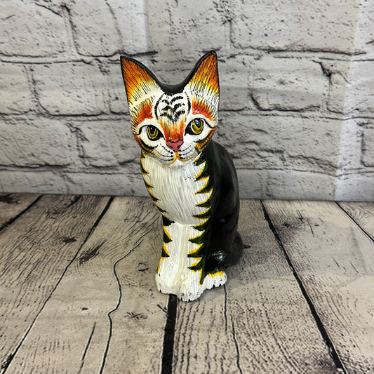 20cm x 10cm Black & White Sitting Style Painted Wooden Hand Carved Cat Wooden0